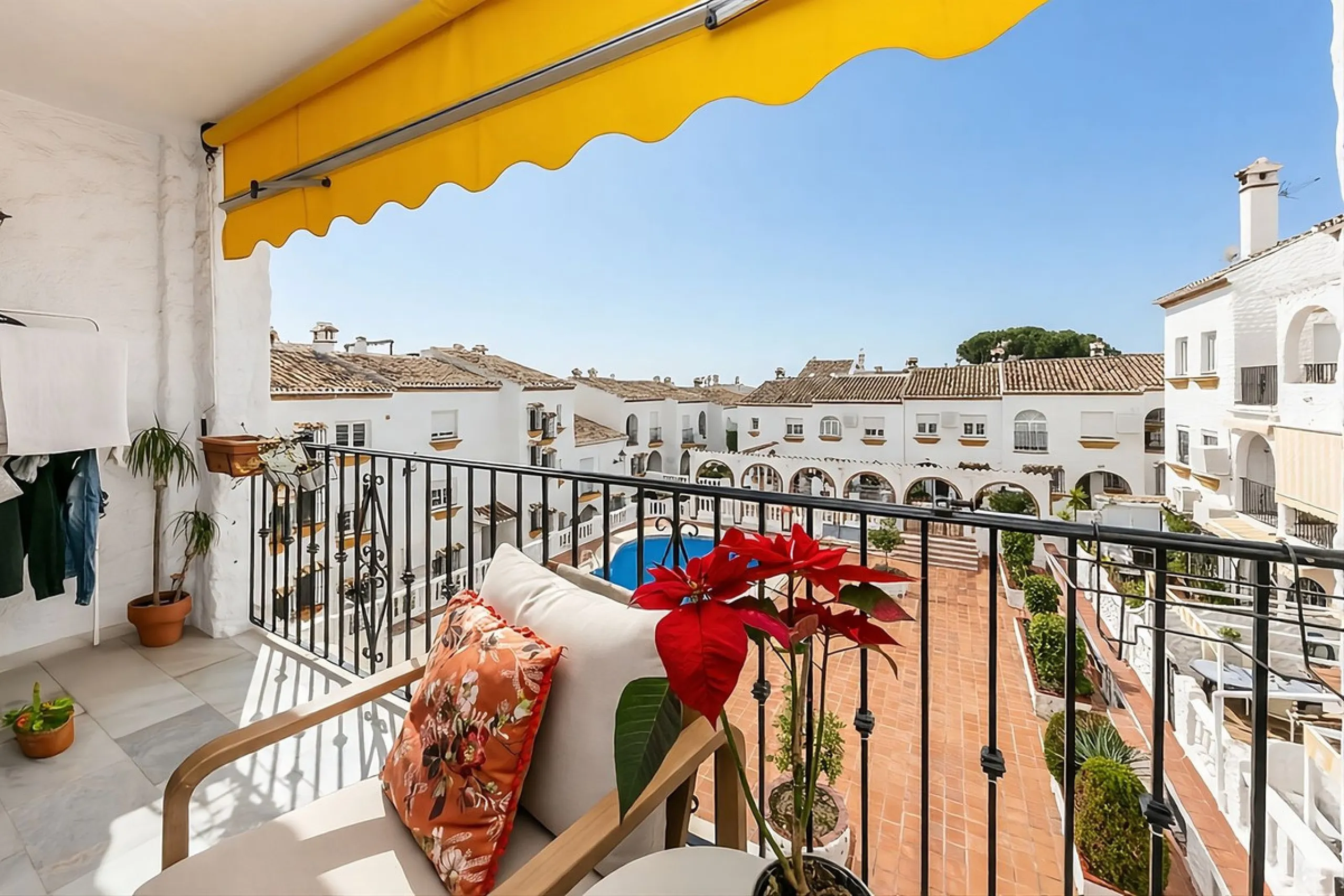 Penthouse Duplex in Tío Charles: An Andalusian Balcony in Benalmádena Pueblo