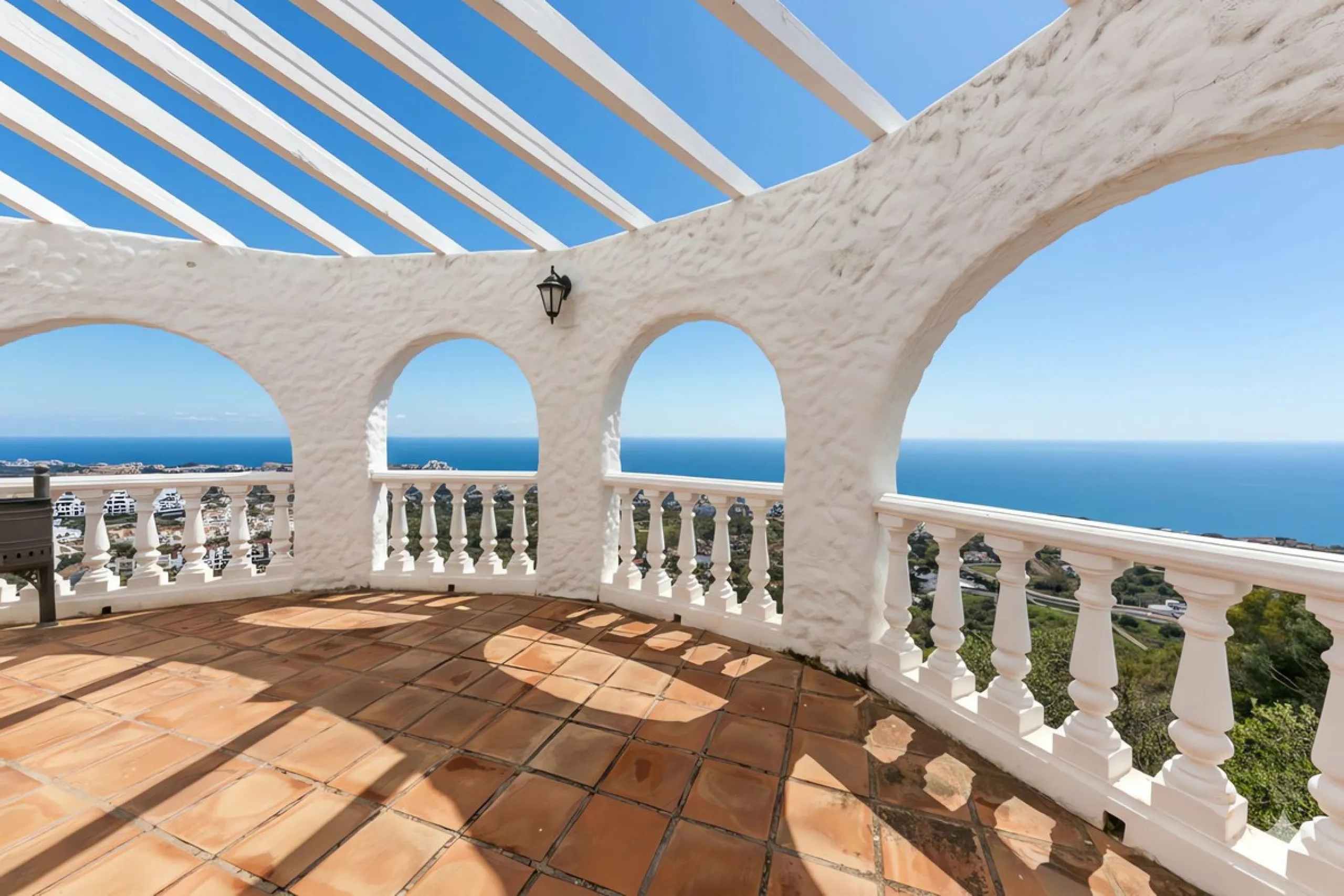Penthouse Duplex in Tío Charles: An Andalusian Balcony in Benalmádena Pueblo
