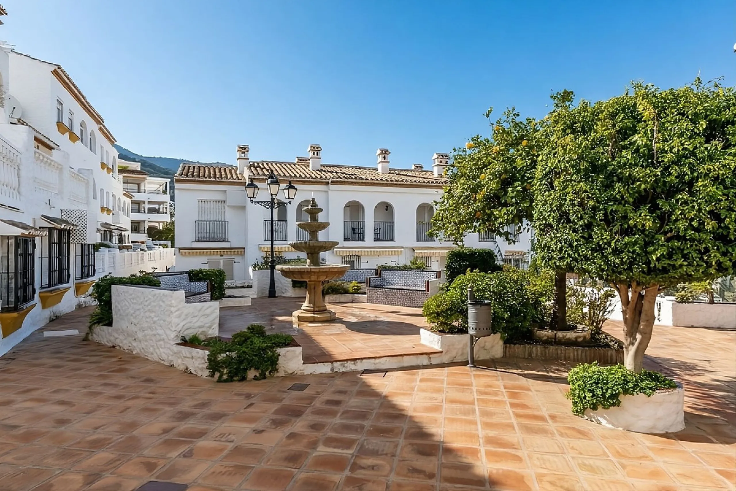Penthouse Duplex in Tío Charles: An Andalusian Balcony in Benalmádena Pueblo