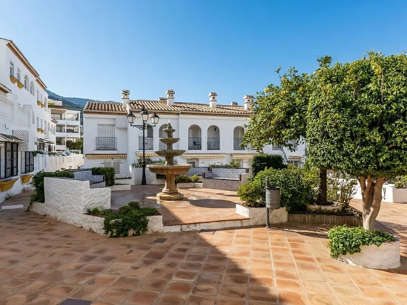 Penthouse Duplex in Tío Charles: An Andalusian Balcony in Benalmádena Pueblo