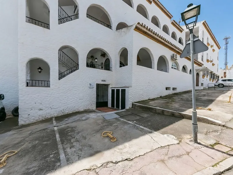 Penthouse Duplex in Tío Charles: An Andalusian Balcony in Benalmádena Pueblo
