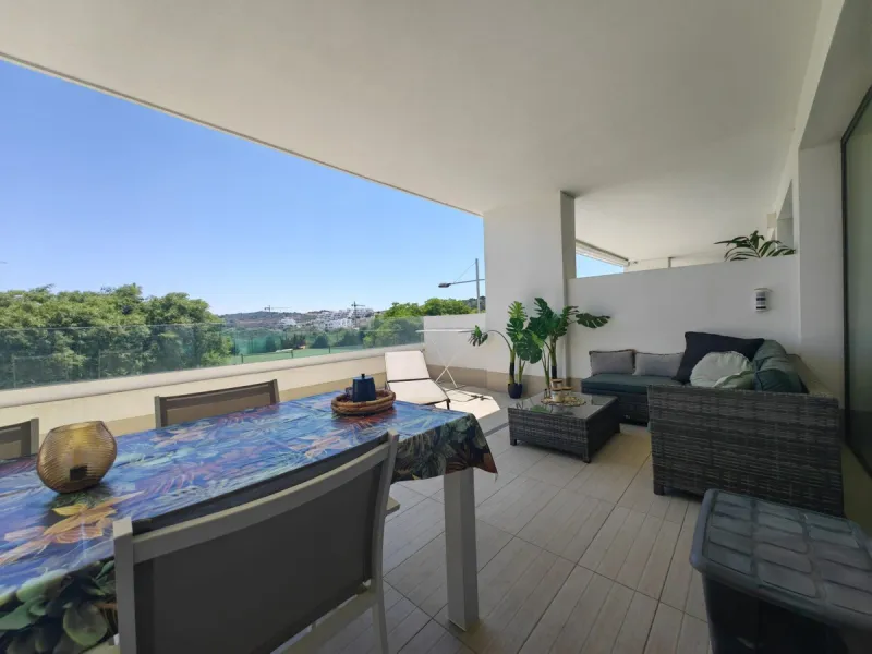 New Listing | 3-Bedroom Middle-Floor Apartment in Las Olas, La Gaspara, Estepona