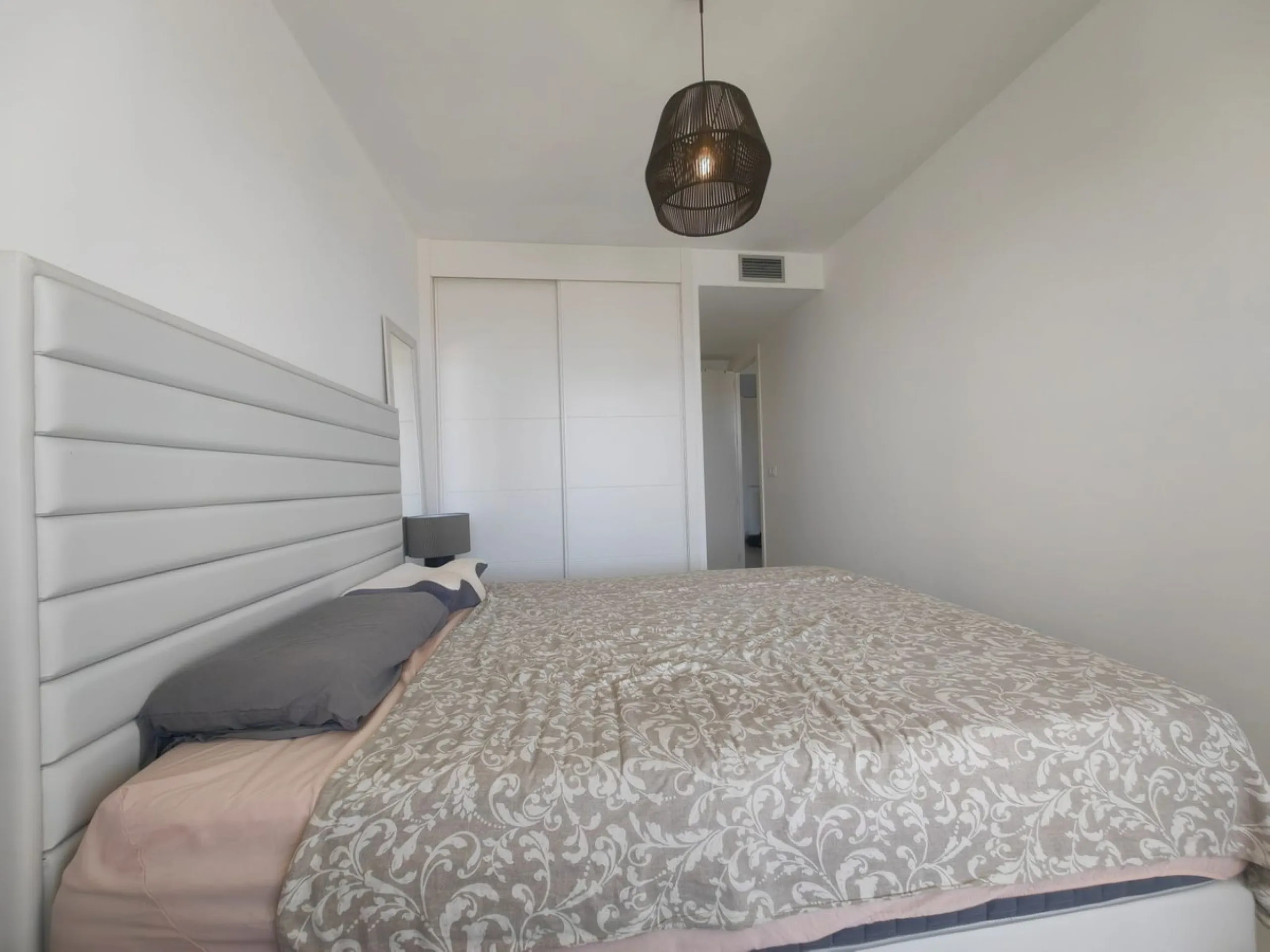 New Listing | 3-Bedroom Middle-Floor Apartment in Las Olas, La Gaspara, Estepona