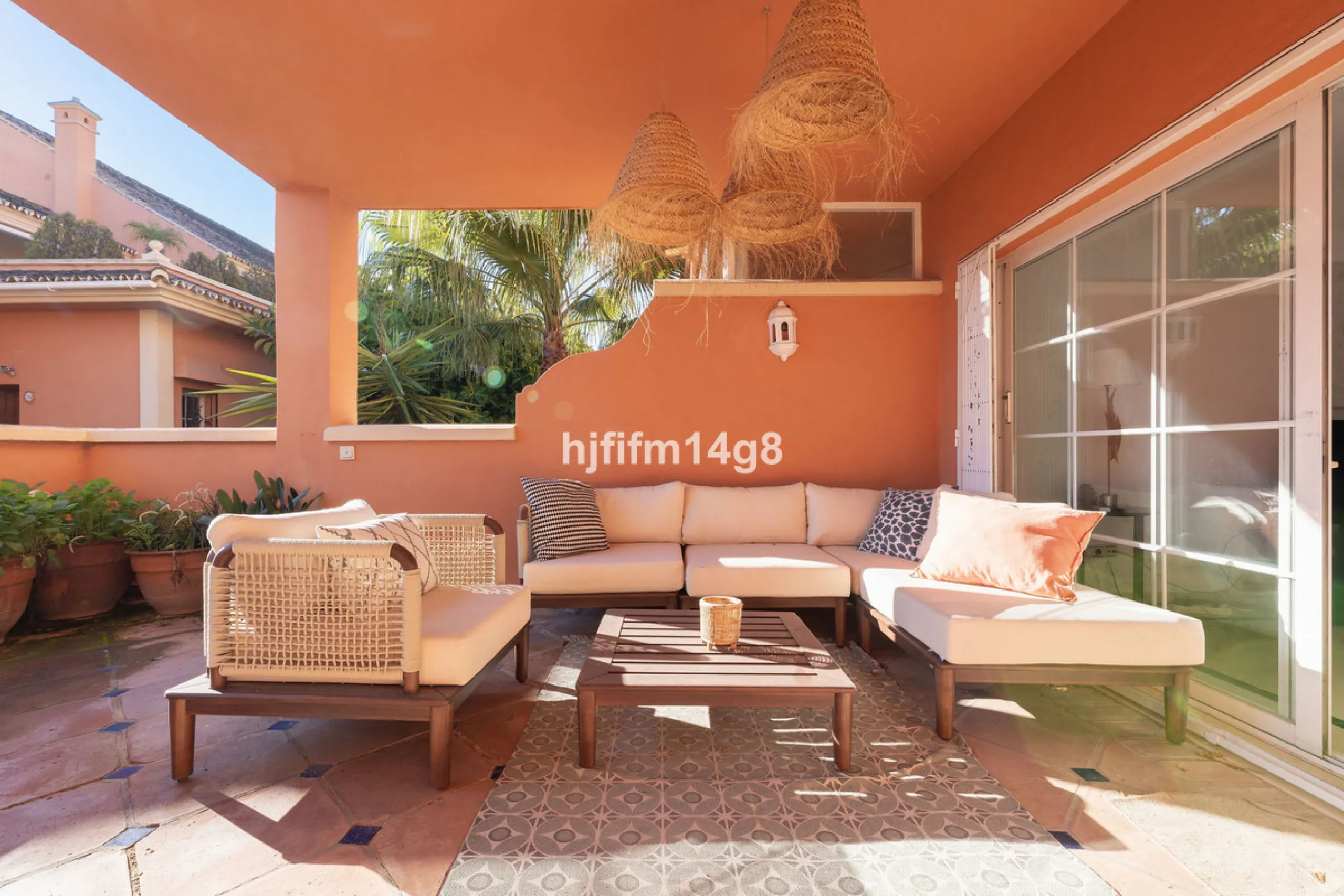 Apartment - Ground Floor Apartment в продаже в Marbella, Málaga. В доме 4 спален и 4 ванных комнат. Площадь дома 153 м². Площадь участка 30 м²