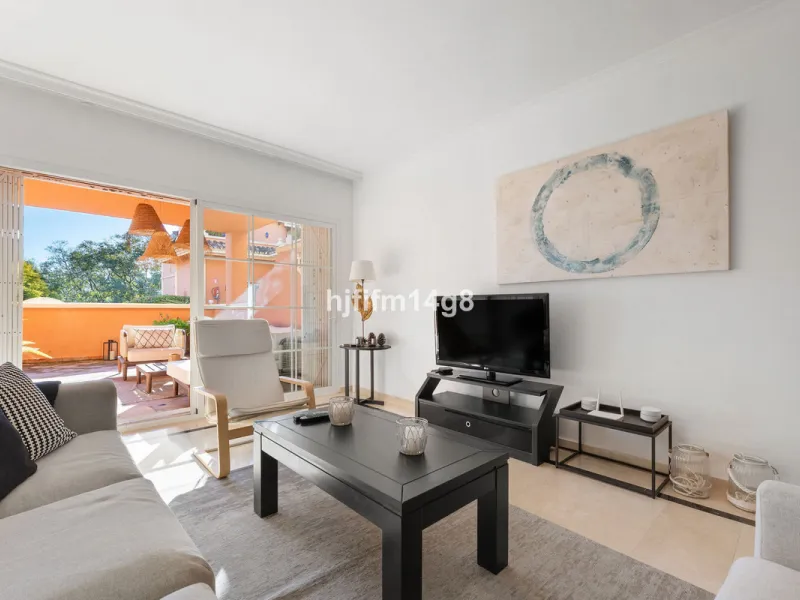 Apartment - Ground Floor Apartment в продаже в Marbella, Málaga. В доме 4 спален и 4 ванных комнат. Площадь дома 153 м². Площадь участка 30 м²