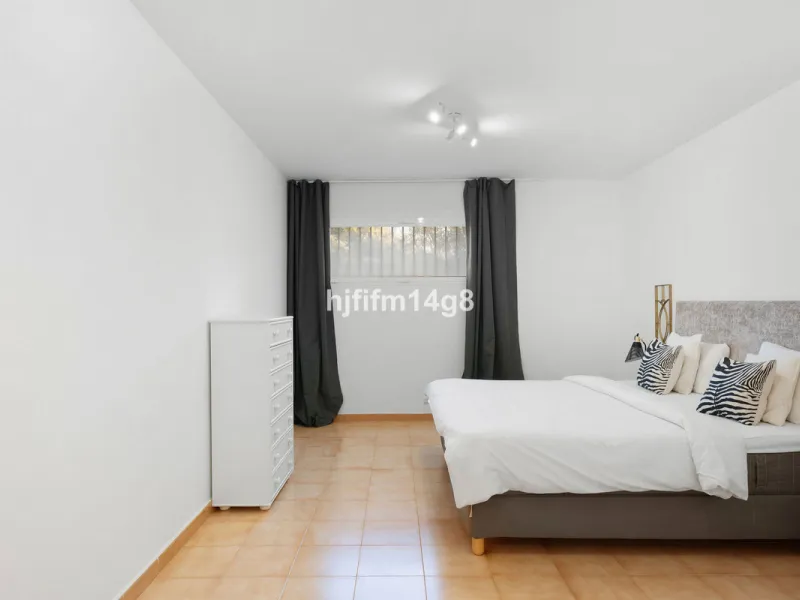 Apartment - Ground Floor Apartment в продаже в Marbella, Málaga. В доме 4 спален и 4 ванных комнат. Площадь дома 153 м². Площадь участка 30 м²