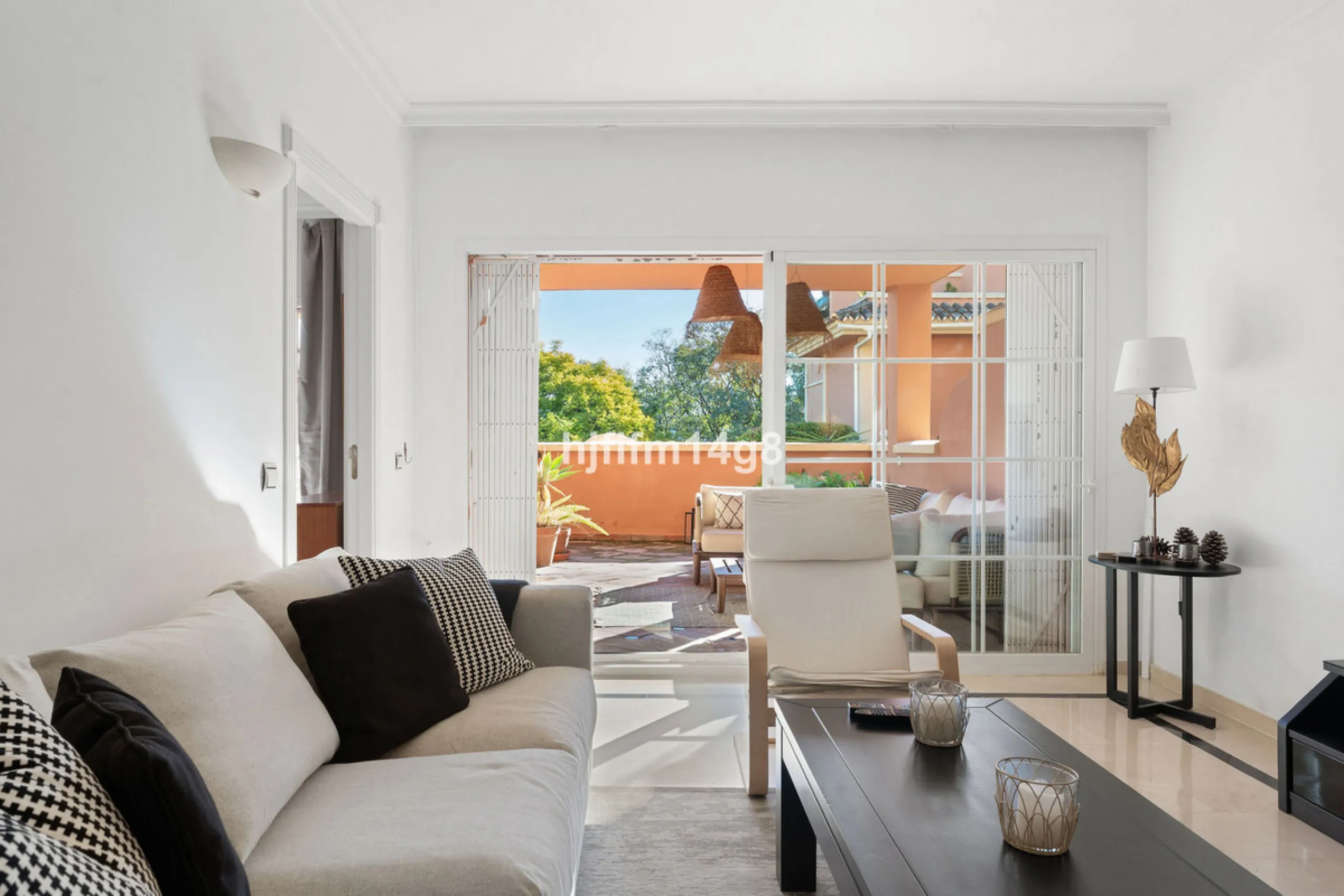 Apartment - Ground Floor Apartment в продаже в Marbella, Málaga. В доме 4 спален и 4 ванных комнат. Площадь дома 153 м². Площадь участка 30 м²