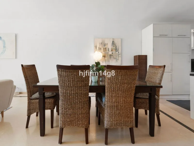 Apartment - Ground Floor Apartment в продаже в Marbella, Málaga. В доме 4 спален и 4 ванных комнат. Площадь дома 153 м². Площадь участка 30 м²