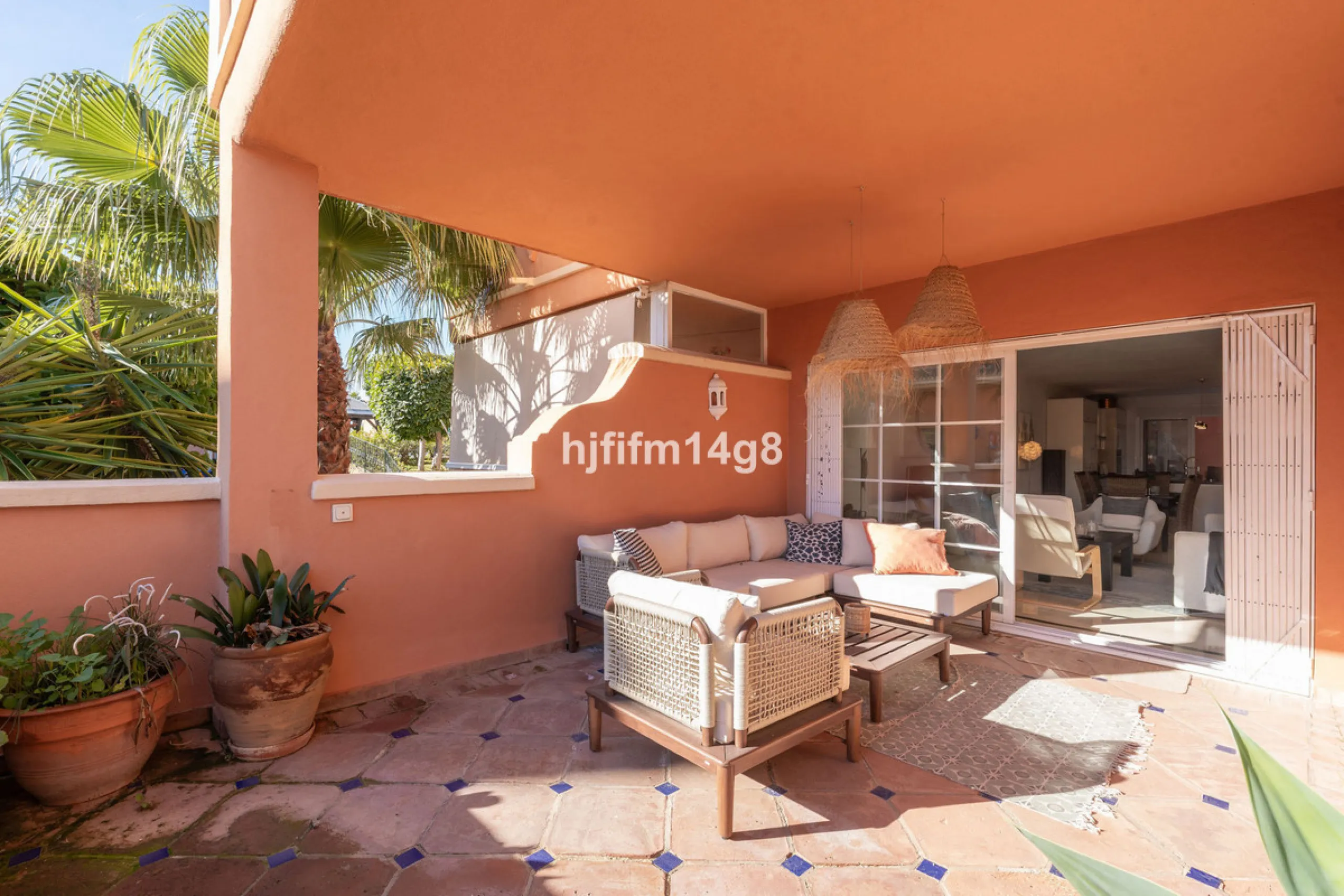 Apartment - Ground Floor Apartment в продаже в Marbella, Málaga. В доме 4 спален и 4 ванных комнат. Площадь дома 153 м². Площадь участка 30 м²