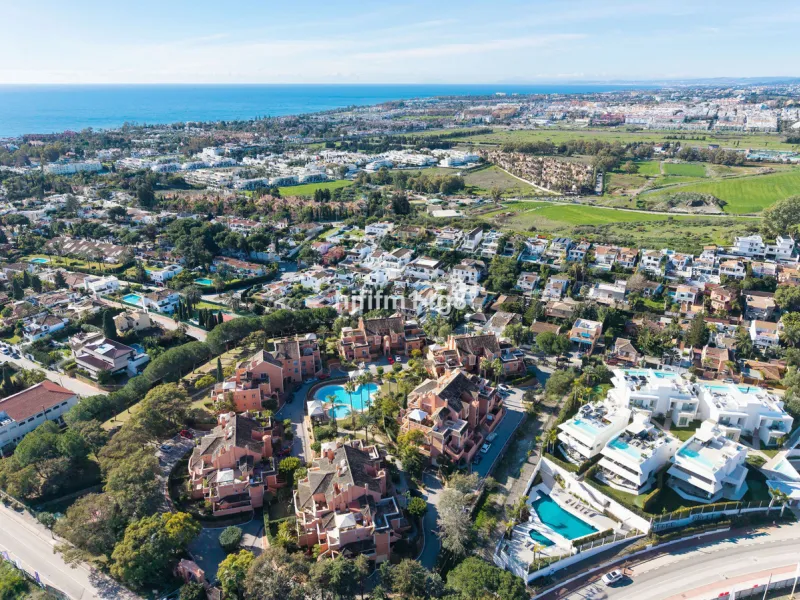 Apartment - Ground Floor Apartment в продаже в Marbella, Málaga. В доме 4 спален и 4 ванных комнат. Площадь дома 153 м². Площадь участка 30 м²