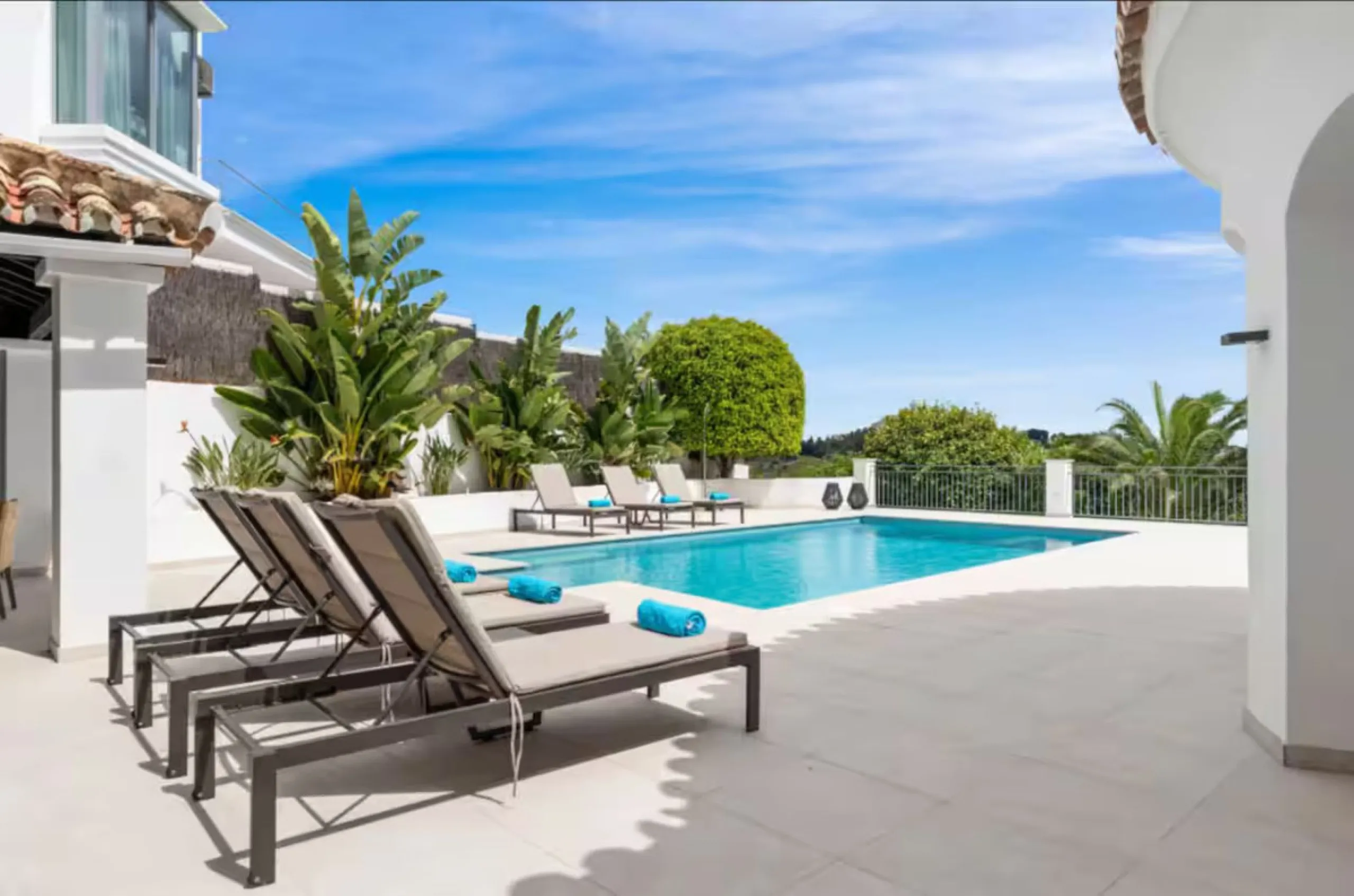 Spectacular, fully renovated villa located in one of the most prestigious areas of Benahavís.