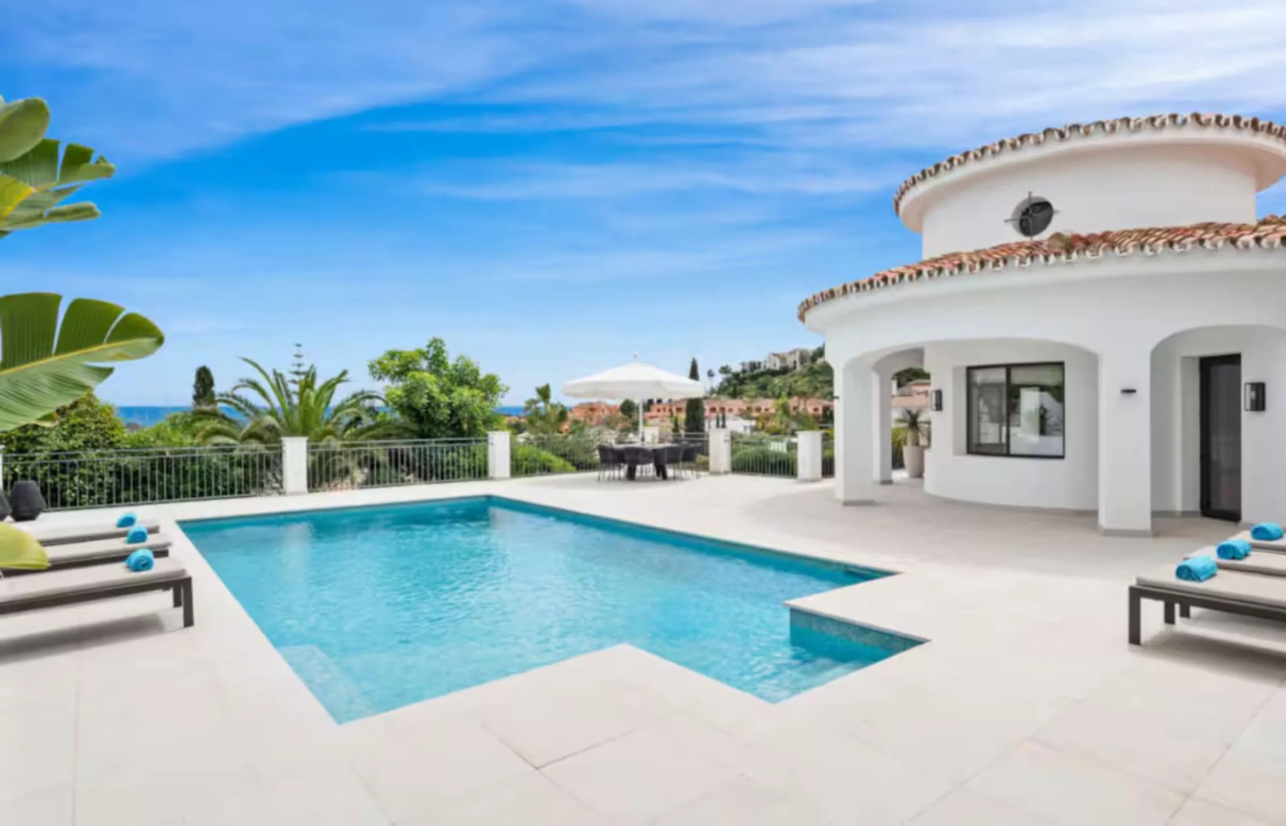 Spectacular, fully renovated villa located in one of the most prestigious areas of Benahavís.