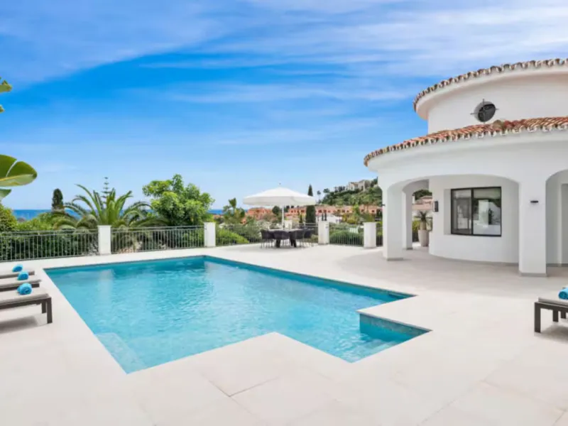 Spectacular, fully renovated villa located in one of the most prestigious areas of Benahavís.