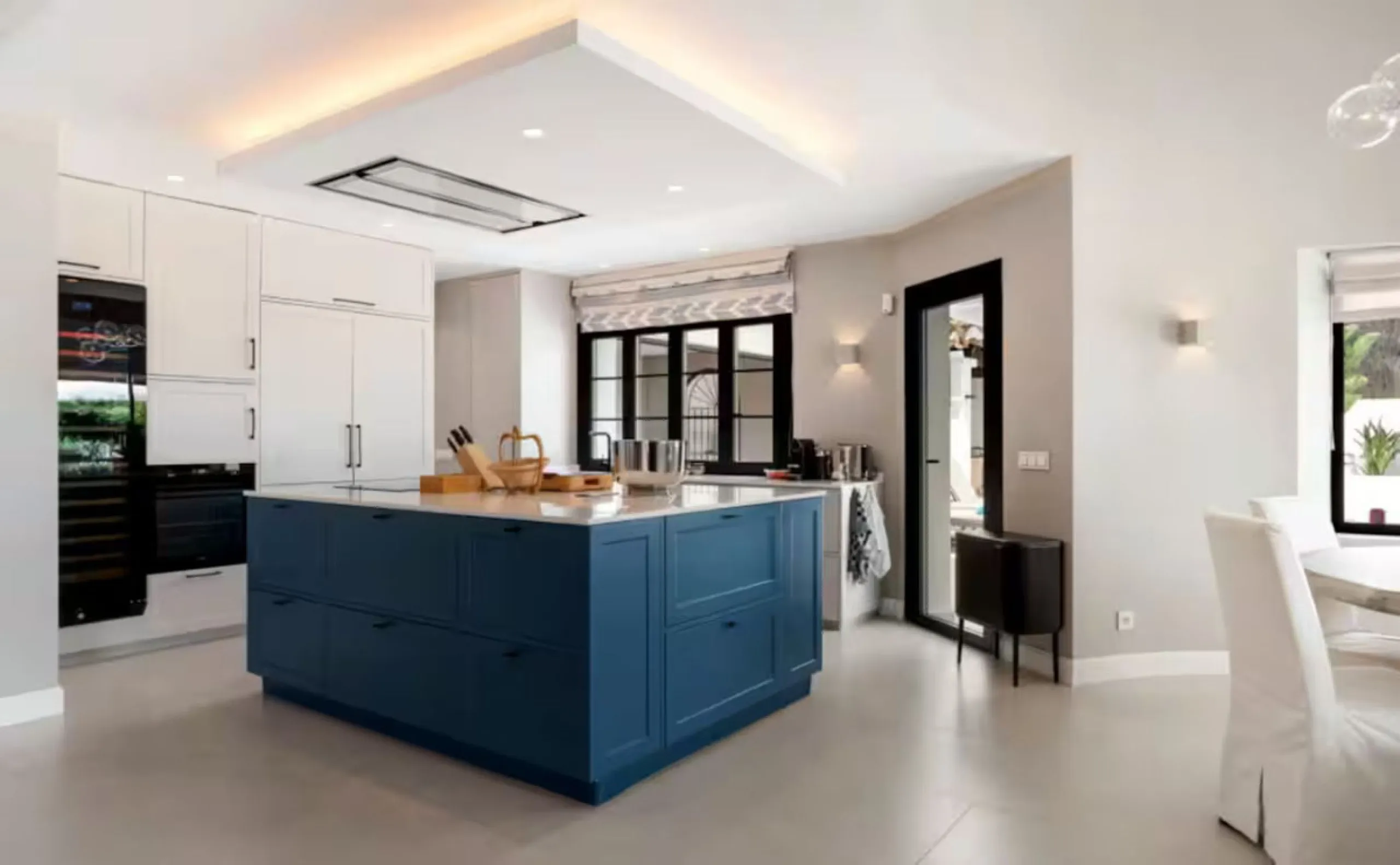 Spectacular, fully renovated villa located in one of the most prestigious areas of Benahavís.