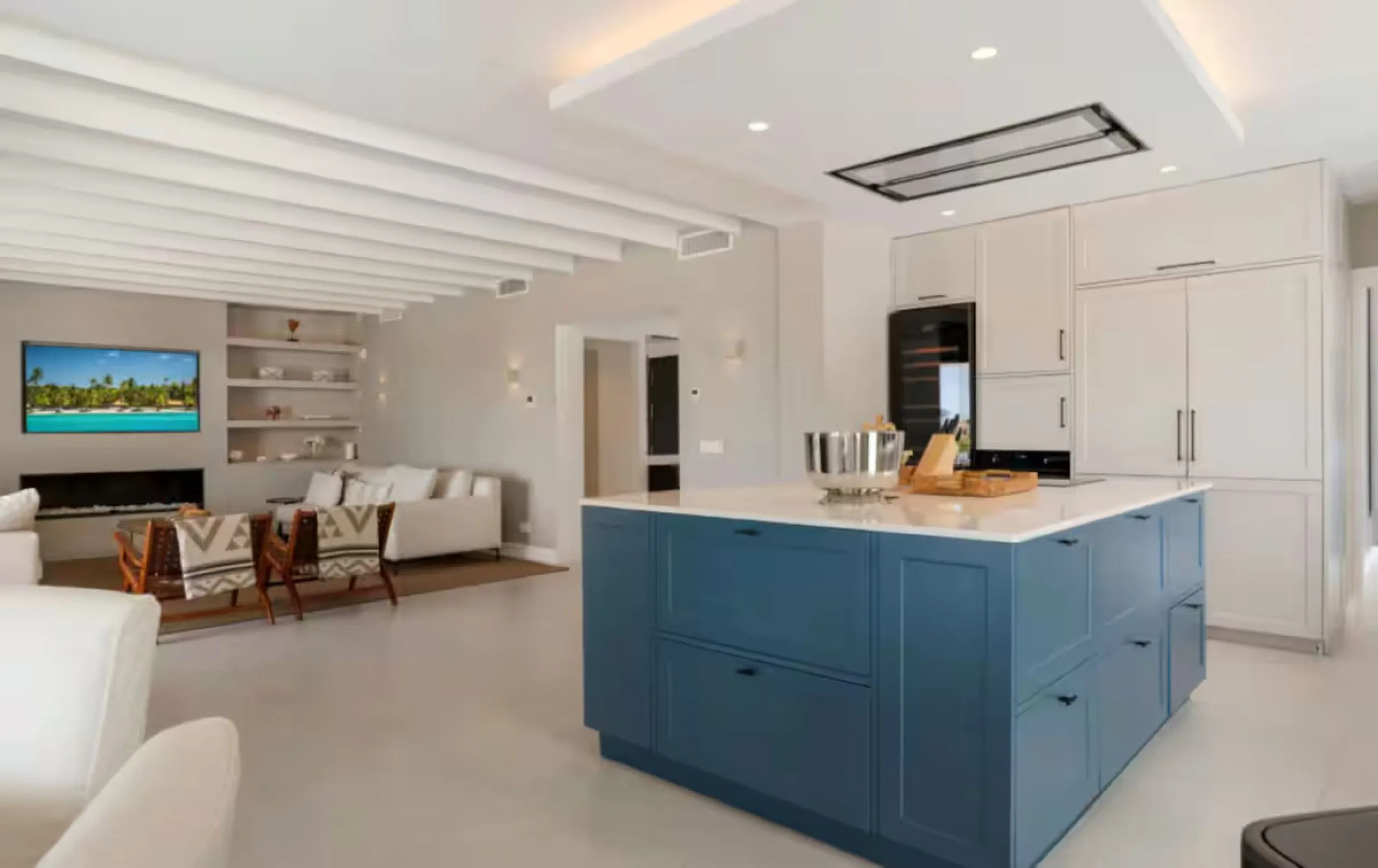Spectacular, fully renovated villa located in one of the most prestigious areas of Benahavís.