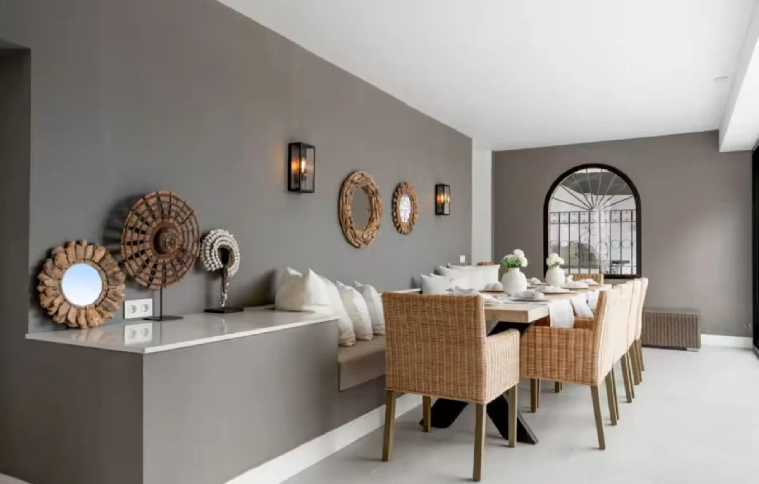 Spectacular, fully renovated villa located in one of the most prestigious areas of Benahavís.