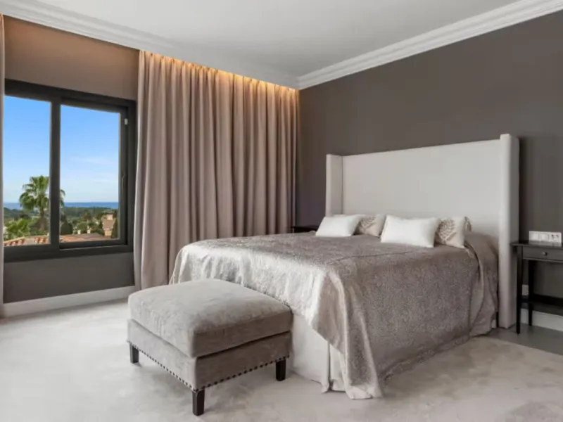 Spectacular, fully renovated villa located in one of the most prestigious areas of Benahavís.