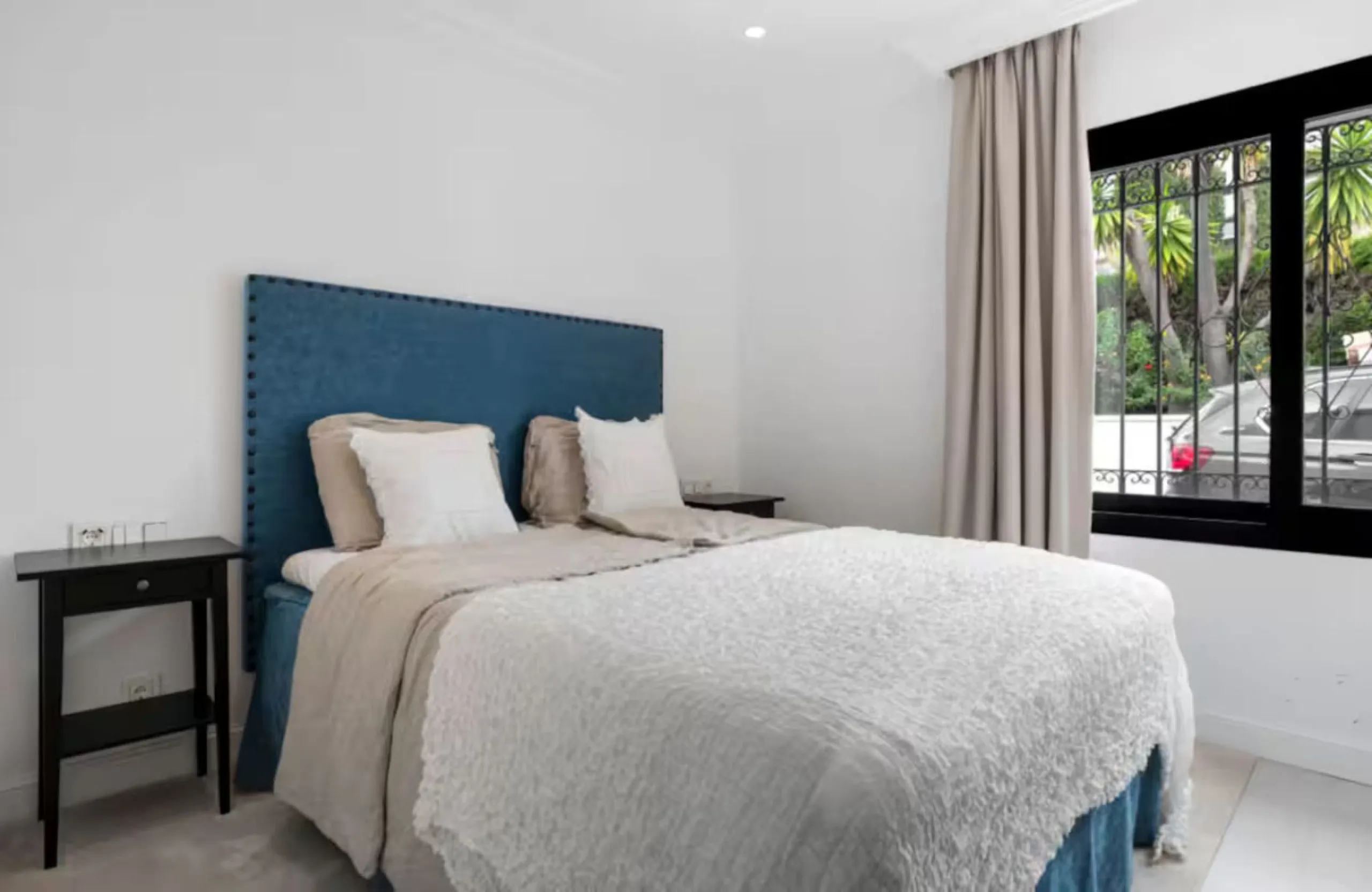 Spectacular, fully renovated villa located in one of the most prestigious areas of Benahavís.