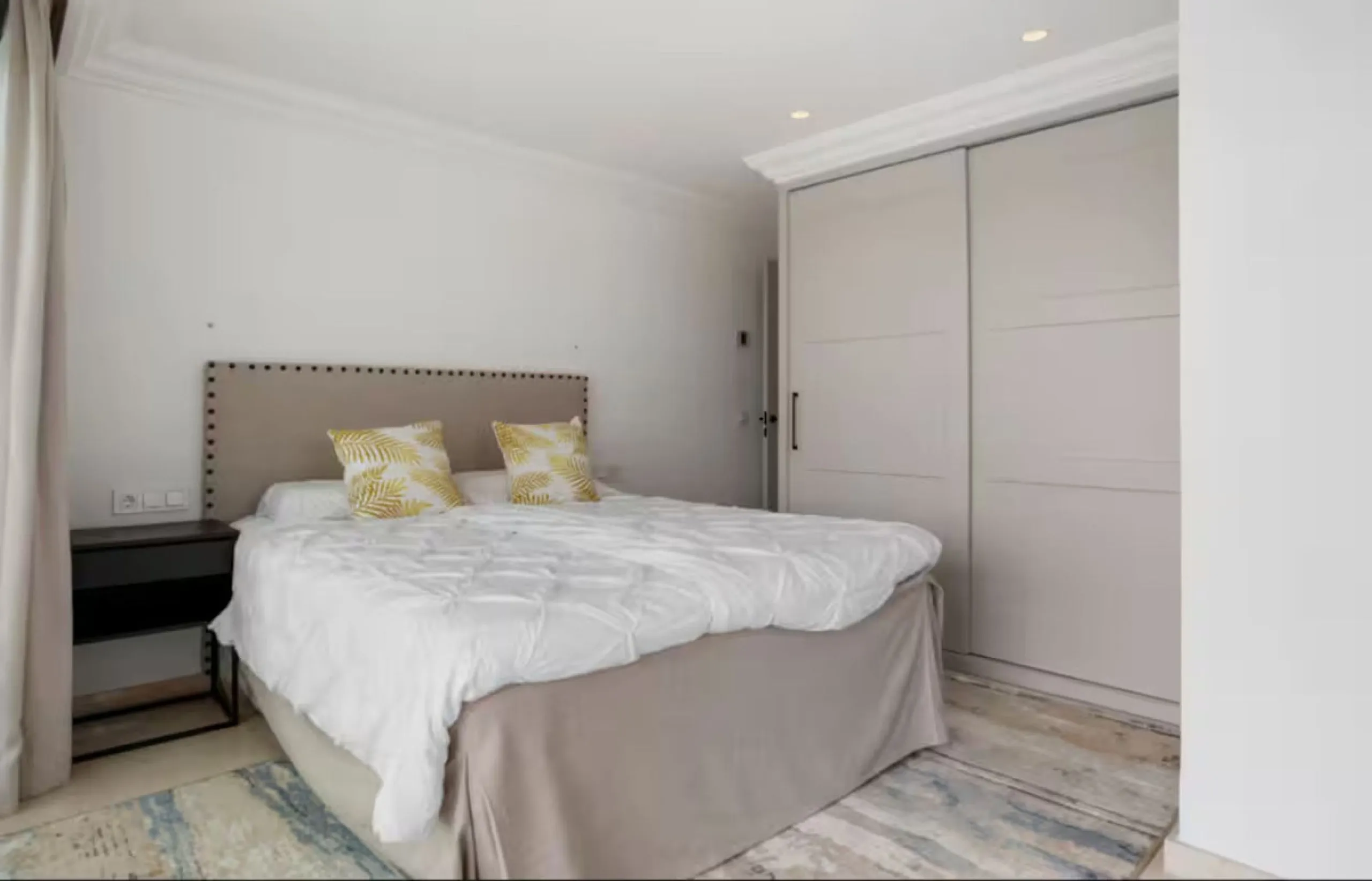 Spectacular, fully renovated villa located in one of the most prestigious areas of Benahavís.