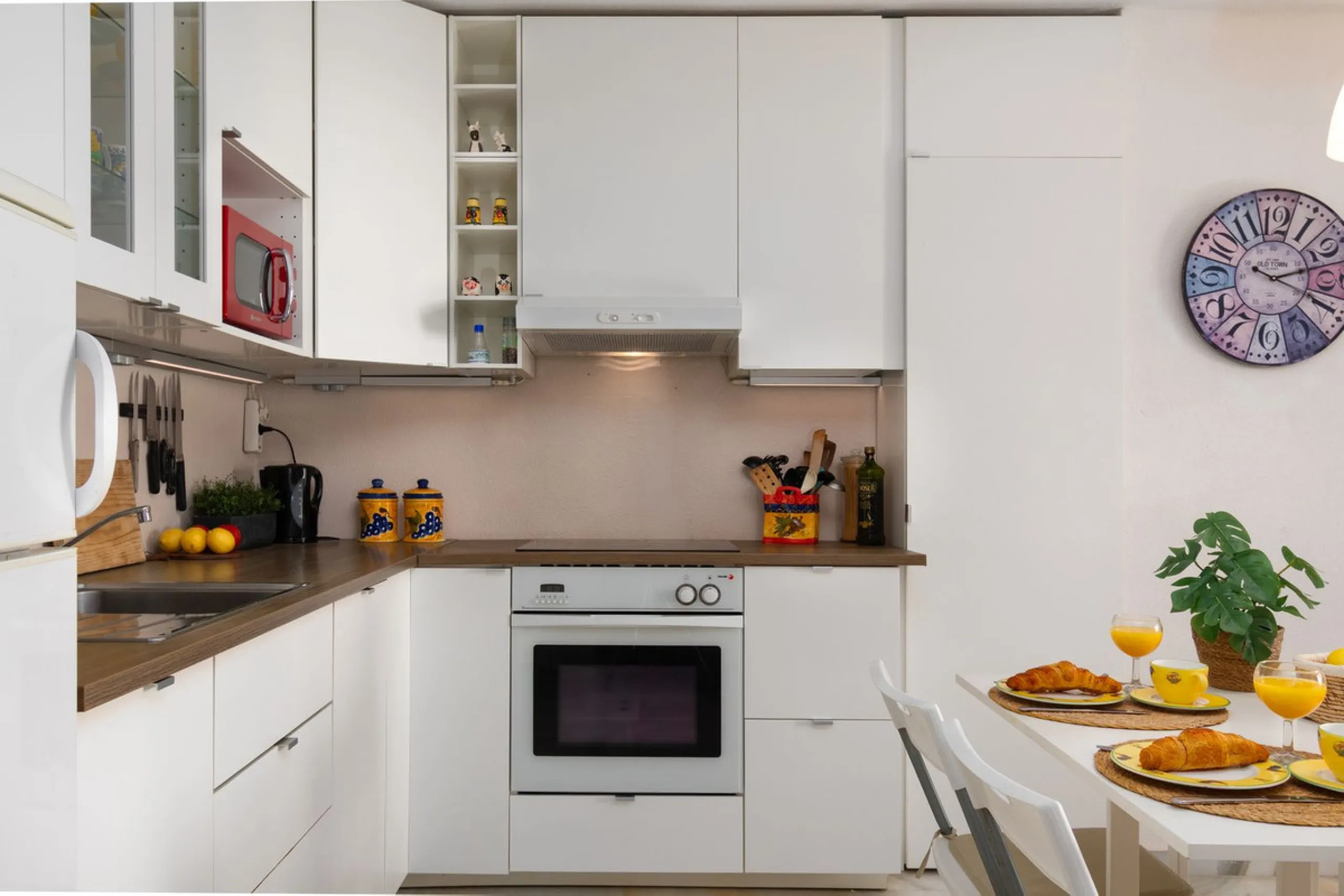 A unique 3 bedroom apartment right on the beach in Torreblanca/Fuengirola