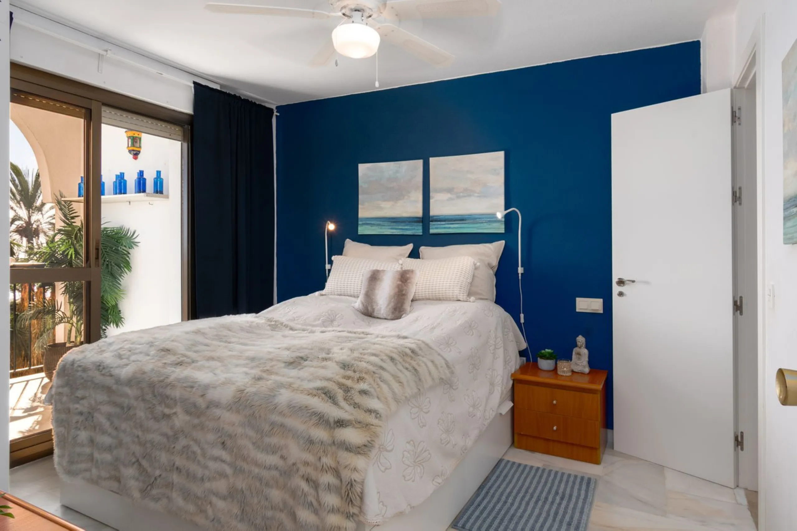 A unique 3 bedroom apartment right on the beach in Torreblanca/Fuengirola