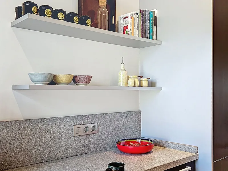 Beautiful Ground Floor Apartment with Garden in Gated & 24 h secured community in El Paraiso alto.