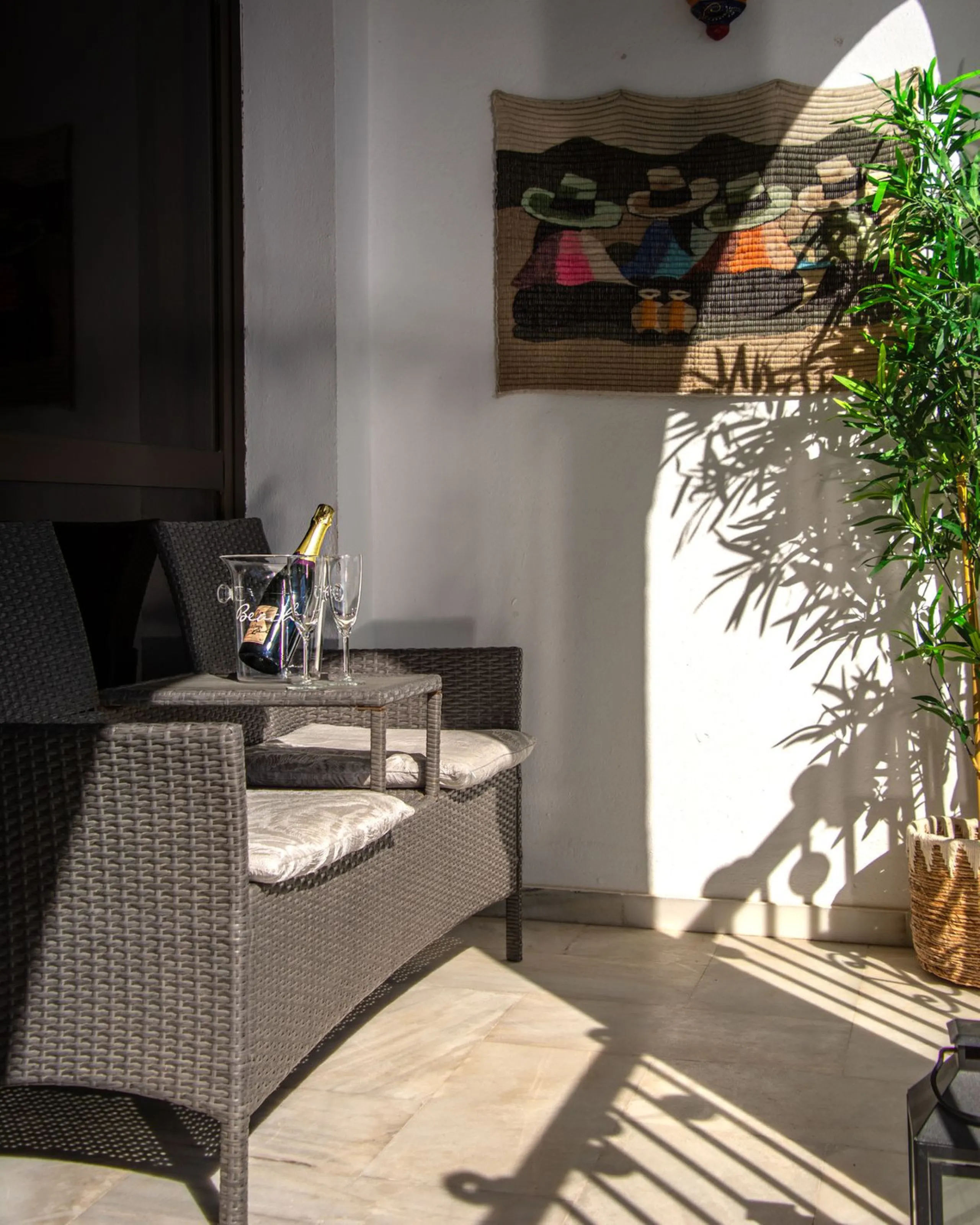 A unique 3 bedroom apartment right on the beach in Torreblanca/Fuengirola