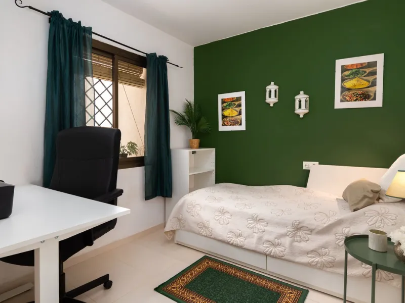 A unique 3 bedroom apartment right on the beach in Torreblanca/Fuengirola