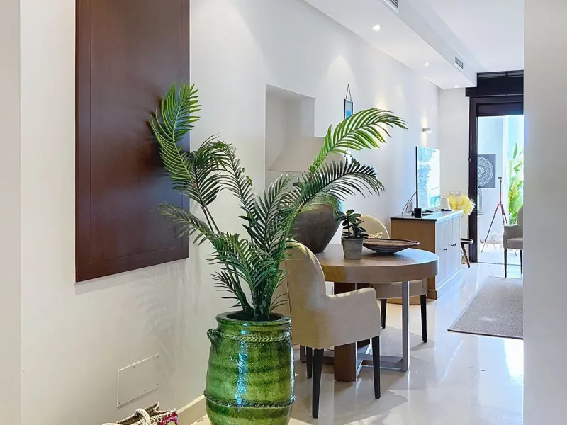 Beautiful Ground Floor Apartment with Garden in Gated & 24 h secured community in El Paraiso alto.