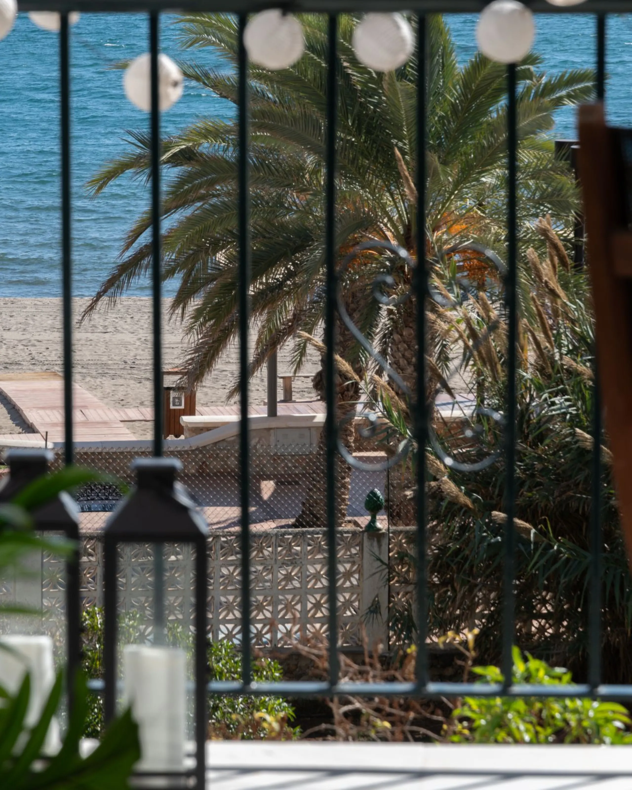 A unique 3 bedroom apartment right on the beach in Torreblanca/Fuengirola