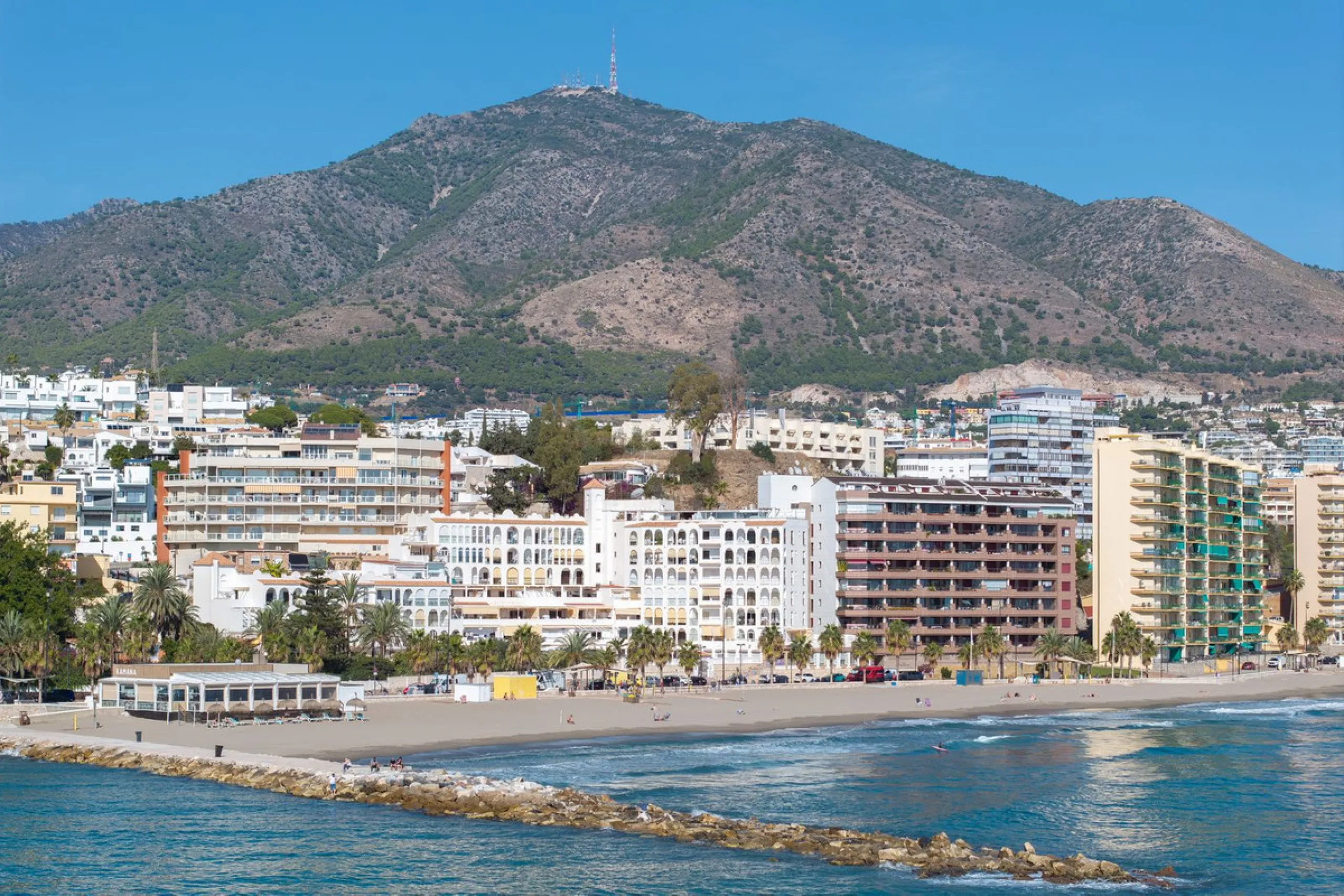 A unique 3 bedroom apartment right on the beach in Torreblanca/Fuengirola