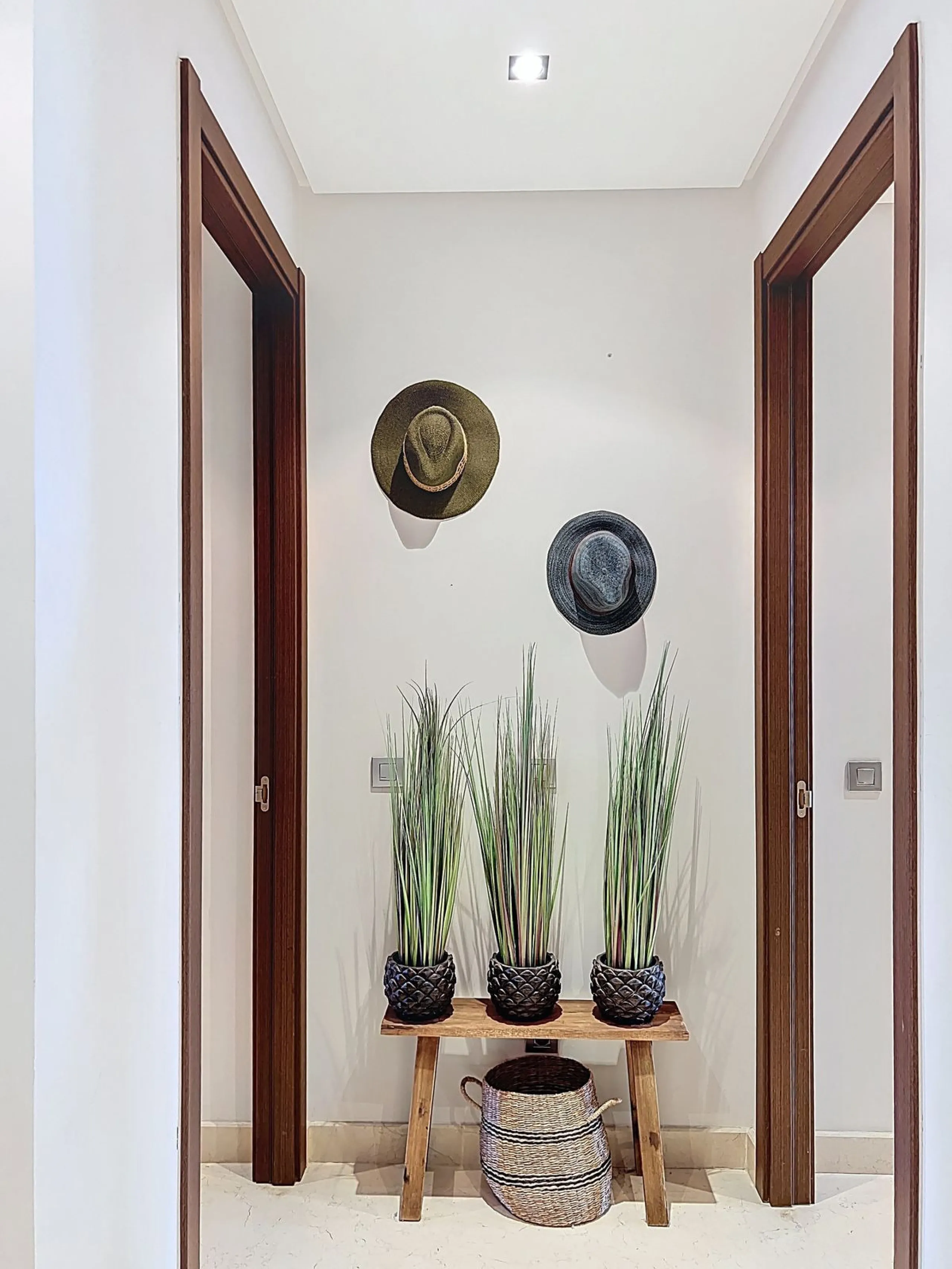 Beautiful Ground Floor Apartment with Garden in Gated & 24 h secured community in El Paraiso alto.