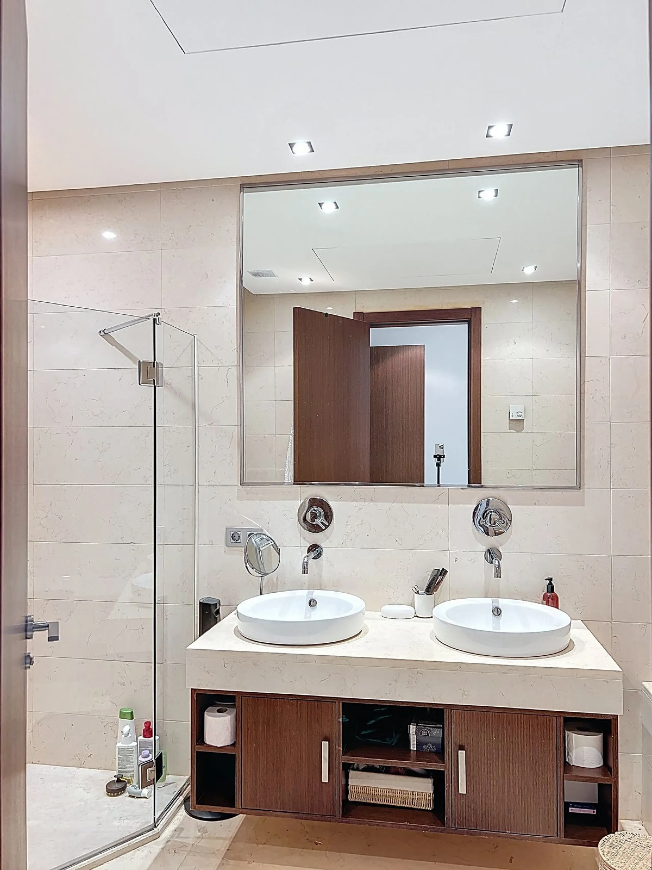 Beautiful Ground Floor Apartment with Garden in Gated & 24 h secured community in El Paraiso alto.