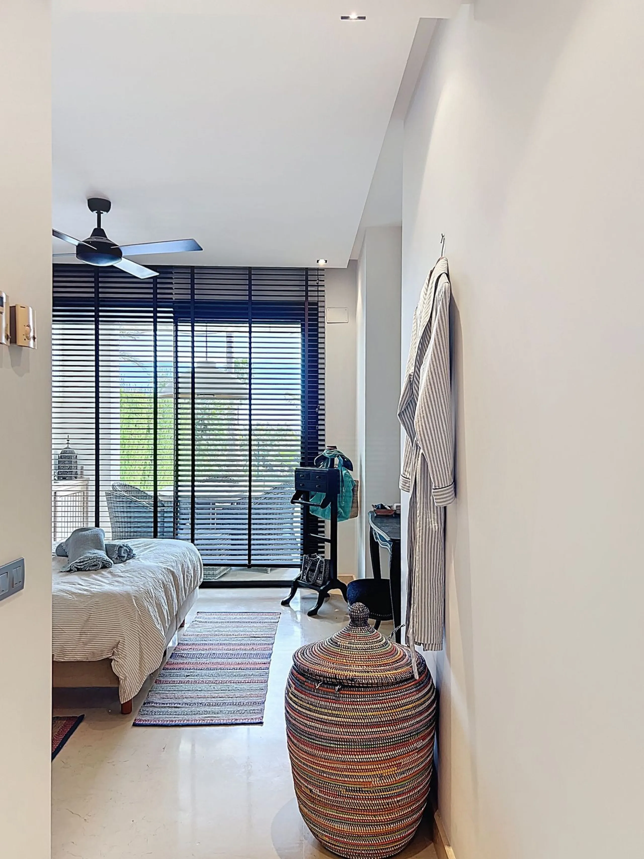 Beautiful Ground Floor Apartment with Garden in Gated & 24 h secured community in El Paraiso alto.