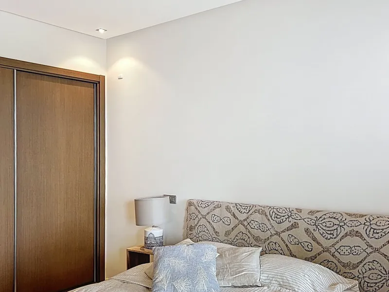 Beautiful Ground Floor Apartment with Garden in Gated & 24 h secured community in El Paraiso alto.