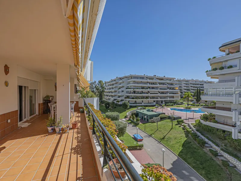 LARGE PROPERTY IN GUADALMINA