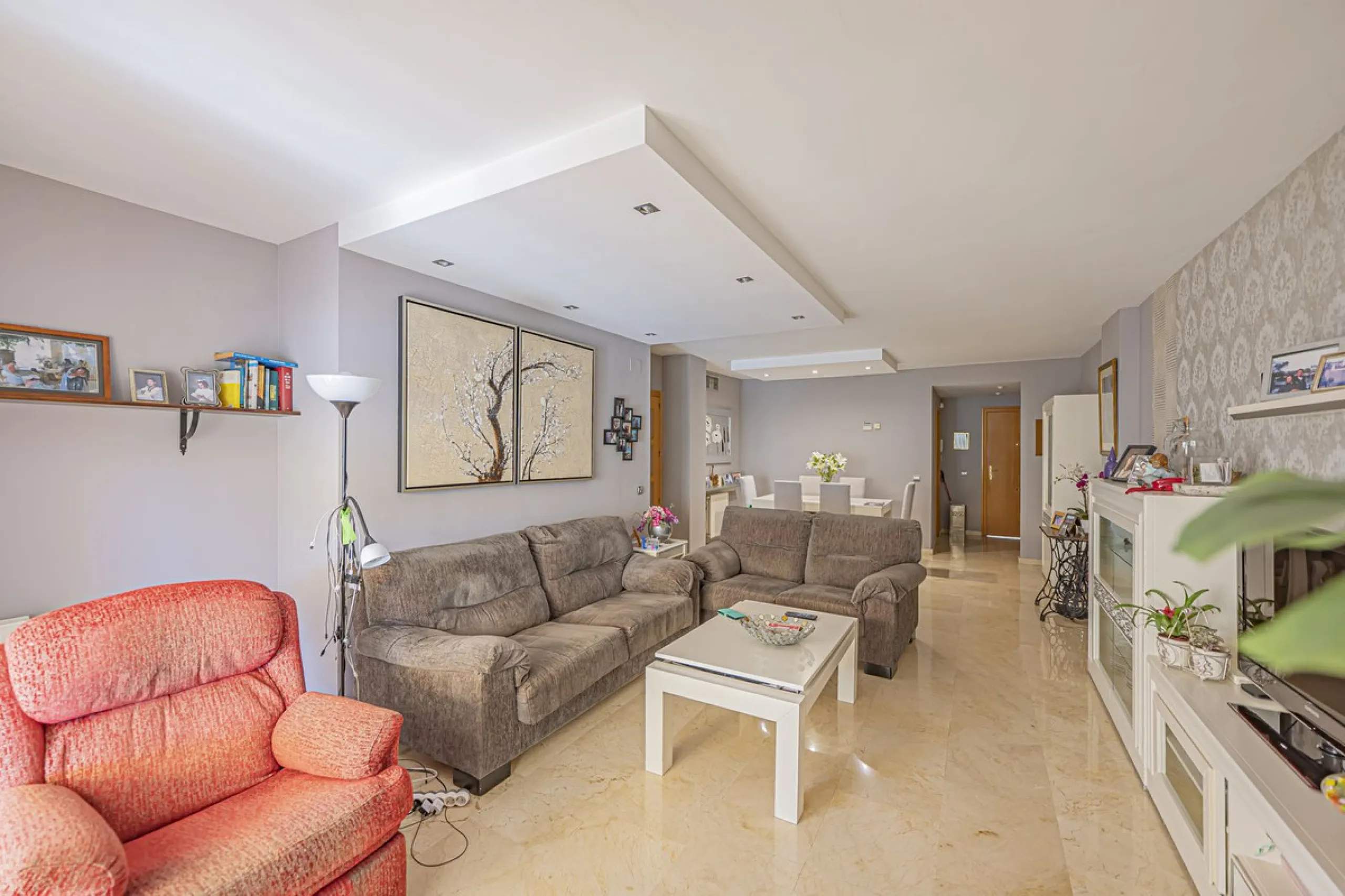 LARGE PROPERTY IN GUADALMINA