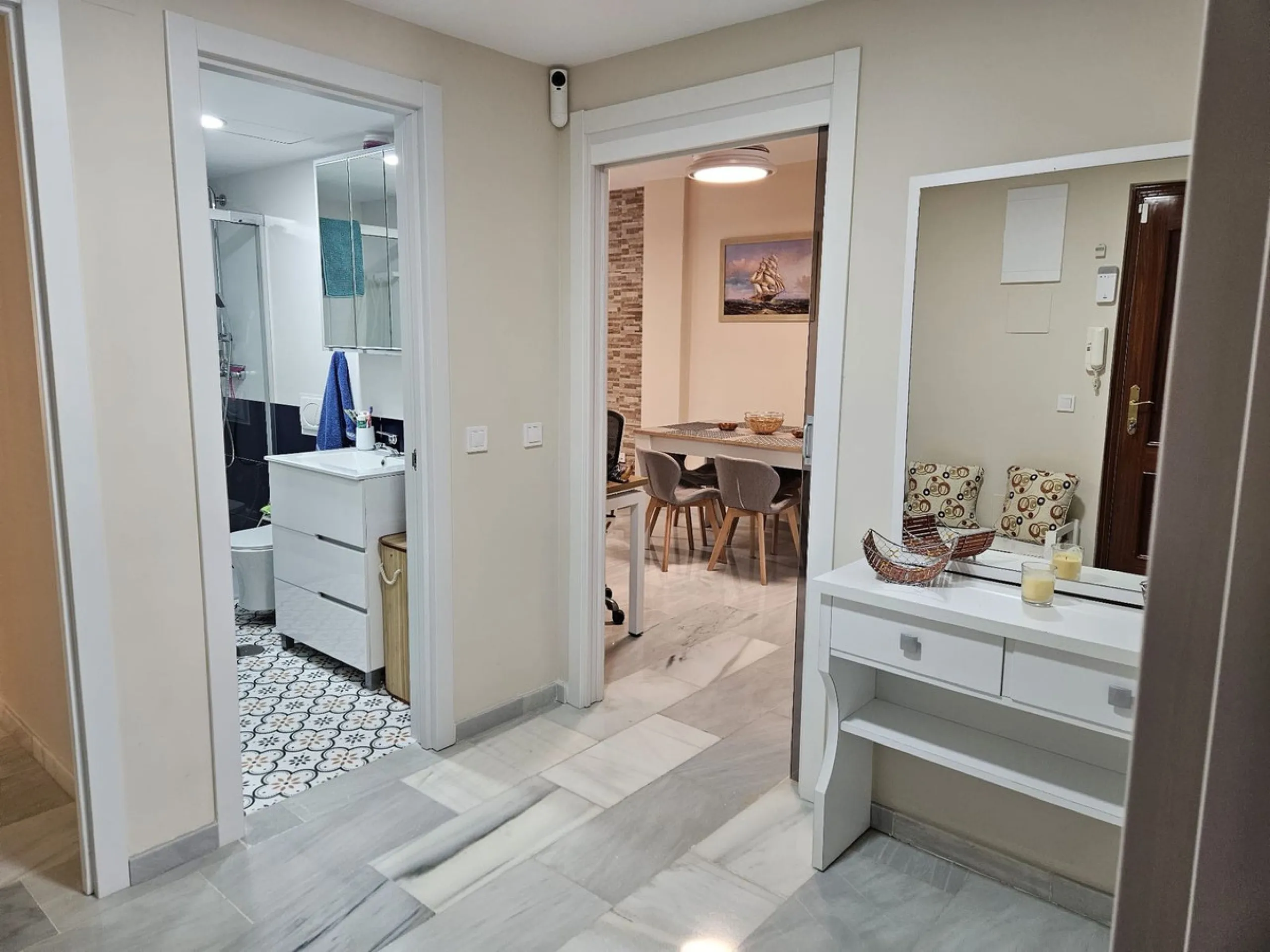 Stylish Renovated Apartment Just 3 Minutes from the Beach – Fuengirola