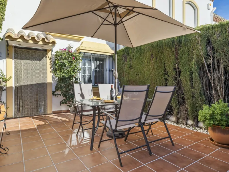Charming Townhouse with Sea Views in a Popular Urbanisation in Bel Air