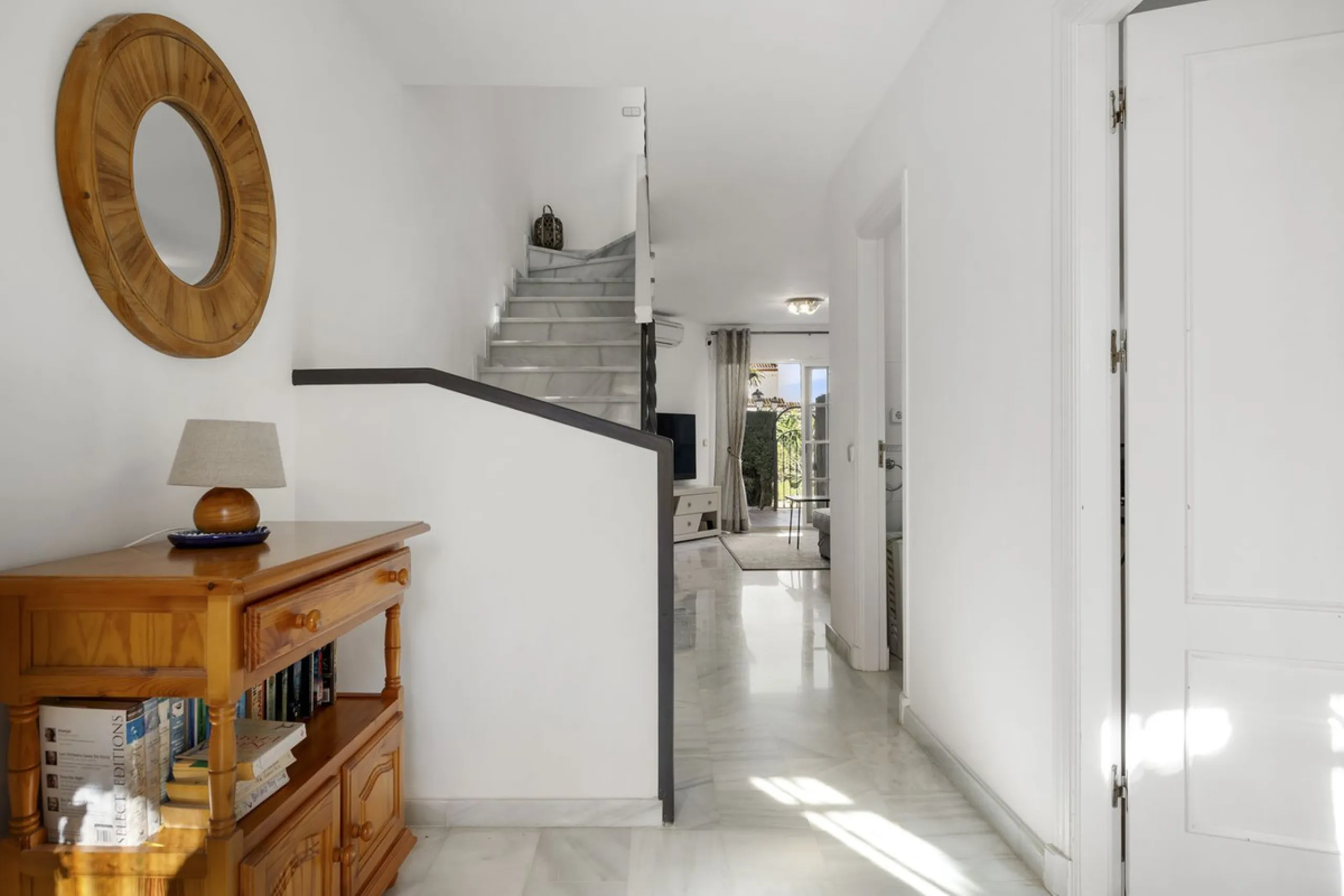 Charming Townhouse with Sea Views in a Popular Urbanisation in Bel Air