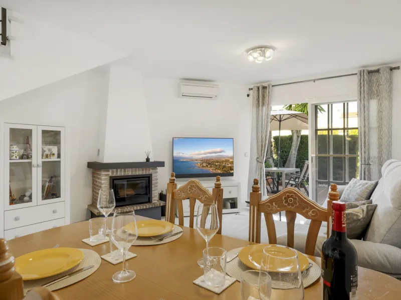 Charming Townhouse with Sea Views in a Popular Urbanisation in Bel Air