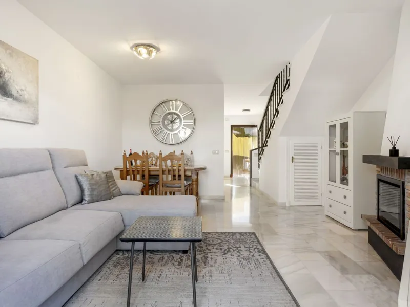 Charming Townhouse with Sea Views in a Popular Urbanisation in Bel Air