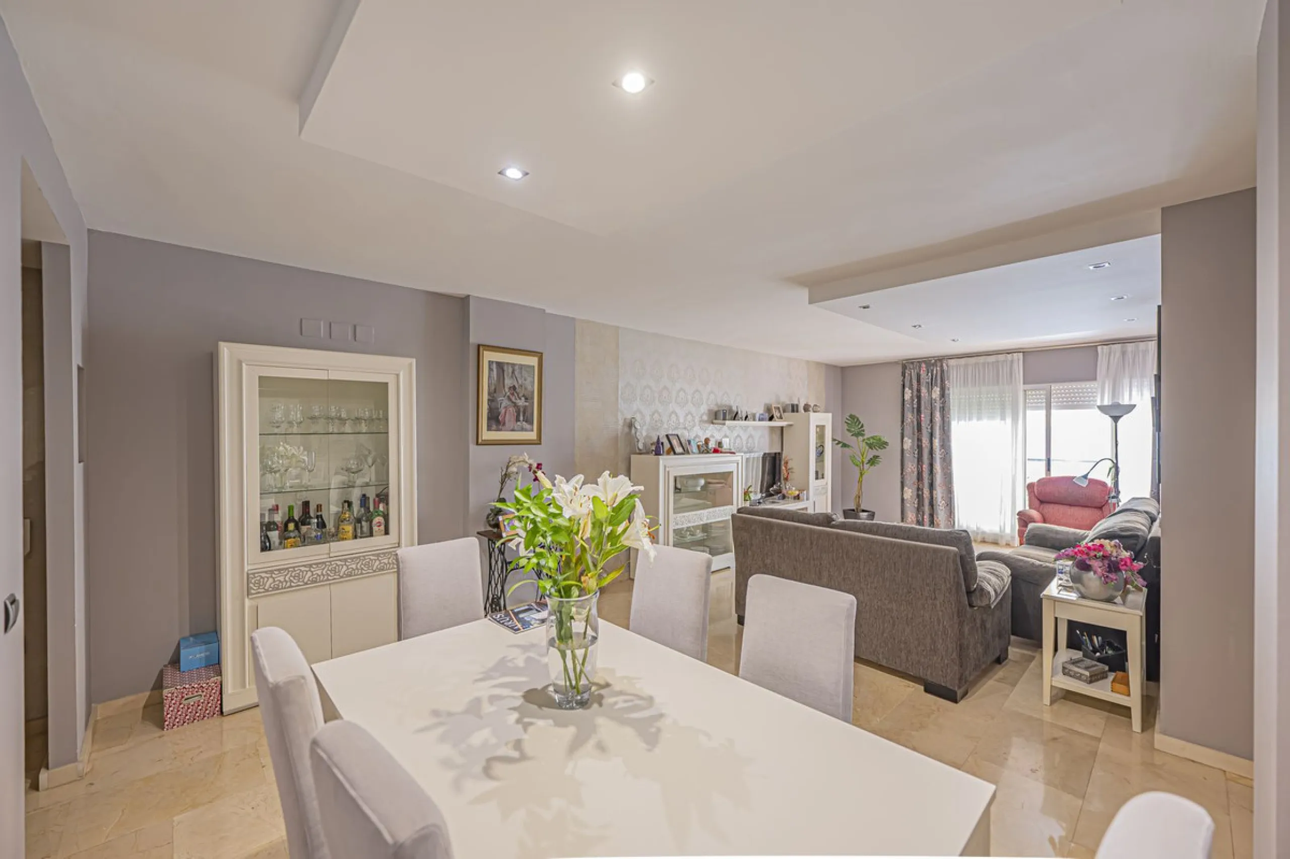LARGE PROPERTY IN GUADALMINA