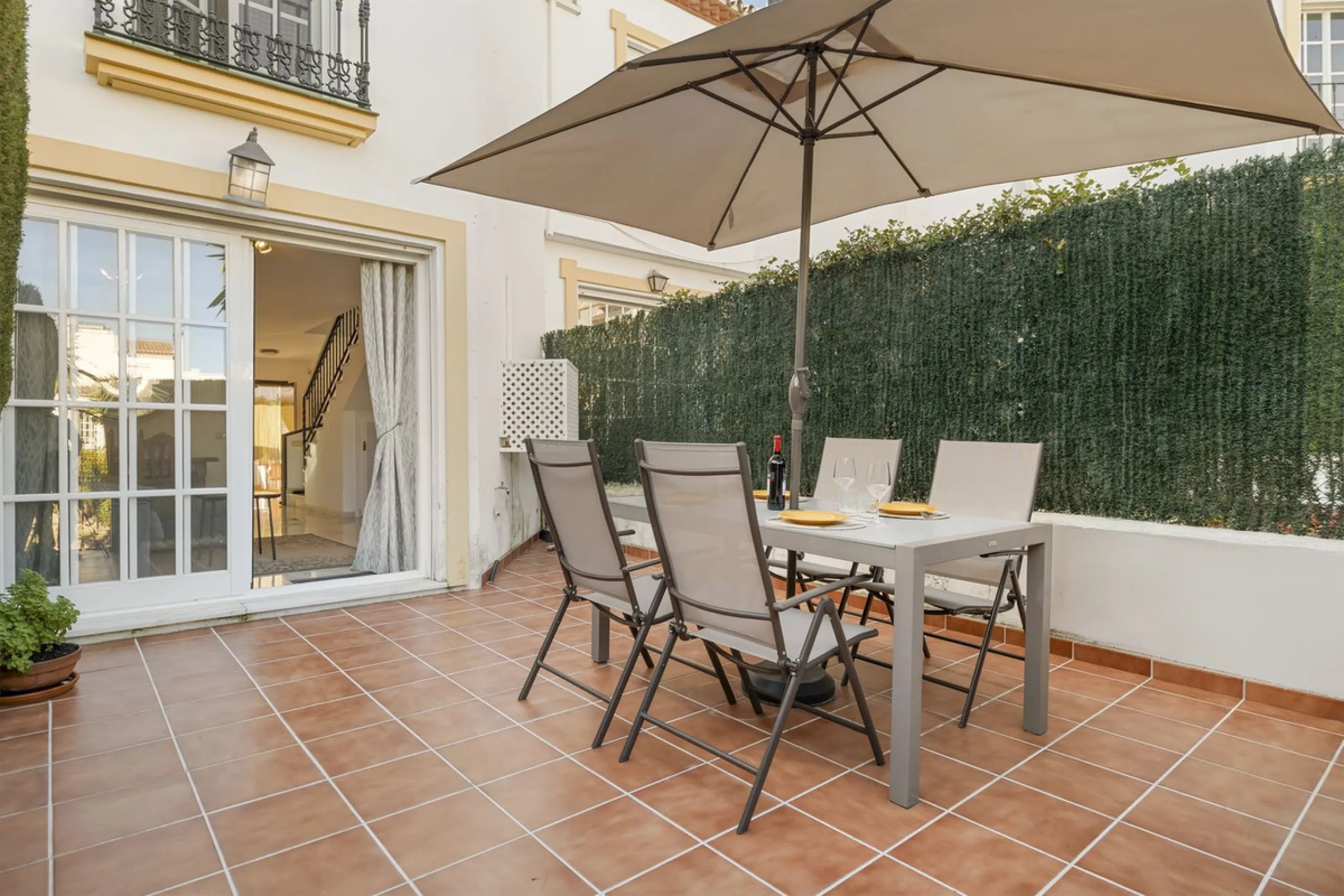 Charming Townhouse with Sea Views in a Popular Urbanisation in Bel Air