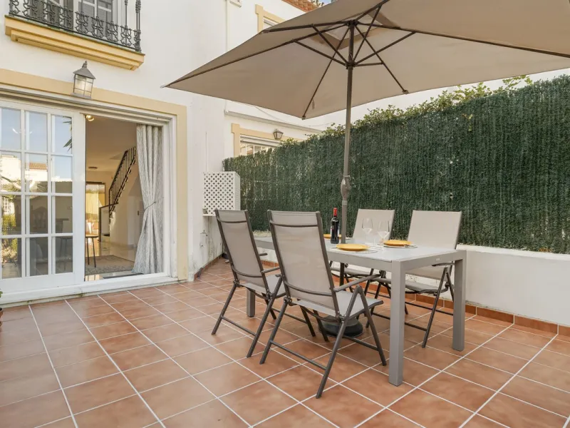 Charming Townhouse with Sea Views in a Popular Urbanisation in Bel Air