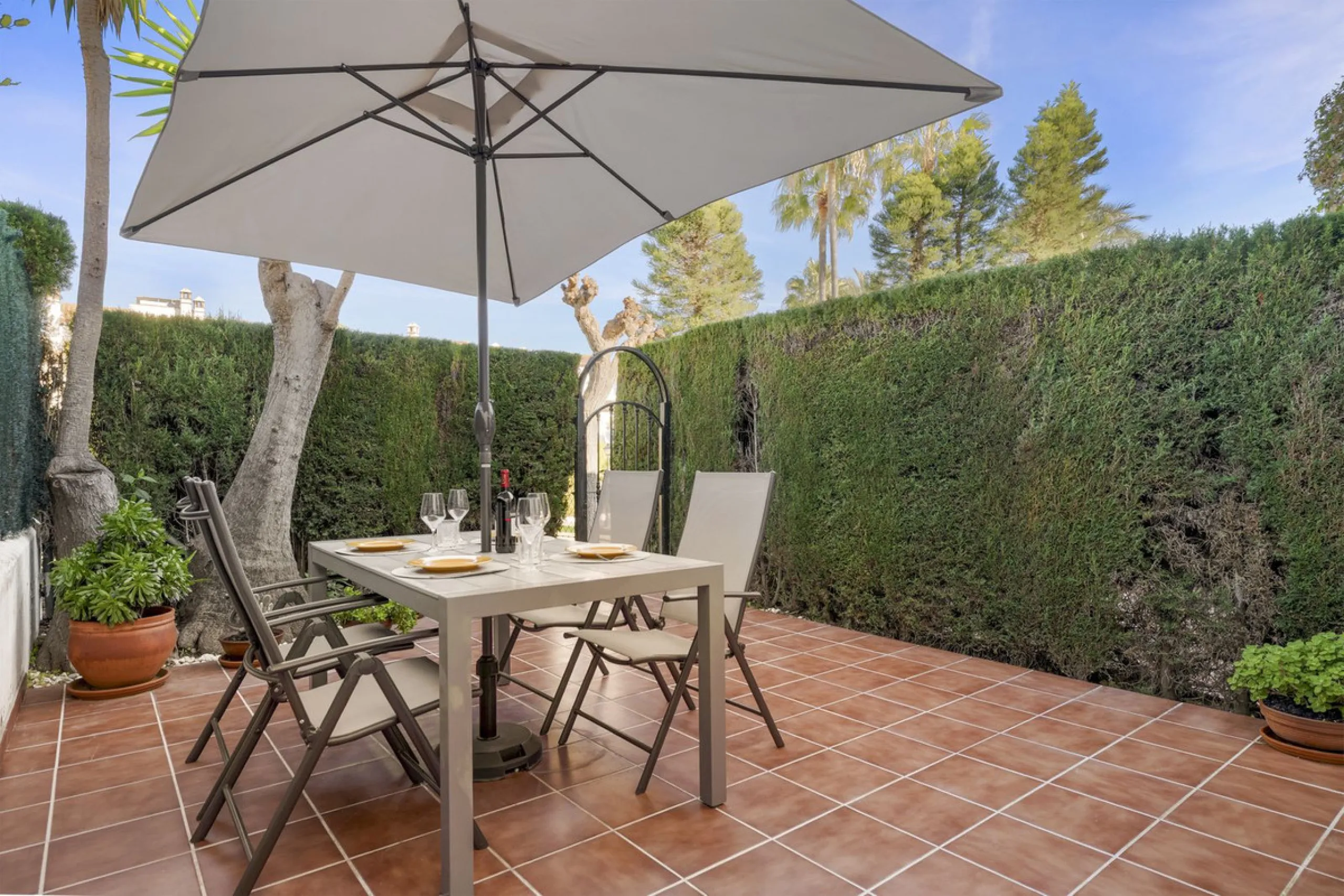Charming Townhouse with Sea Views in a Popular Urbanisation in Bel Air