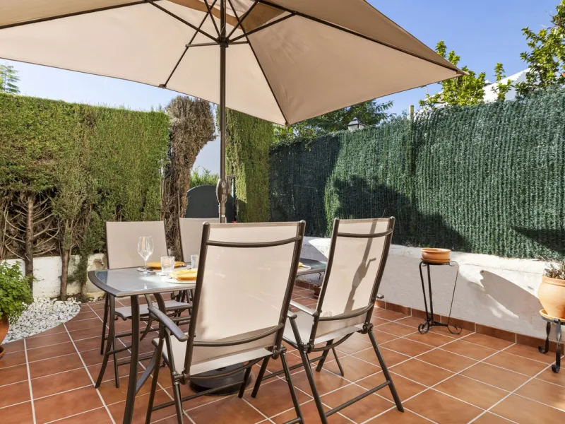 Charming Townhouse with Sea Views in a Popular Urbanisation in Bel Air