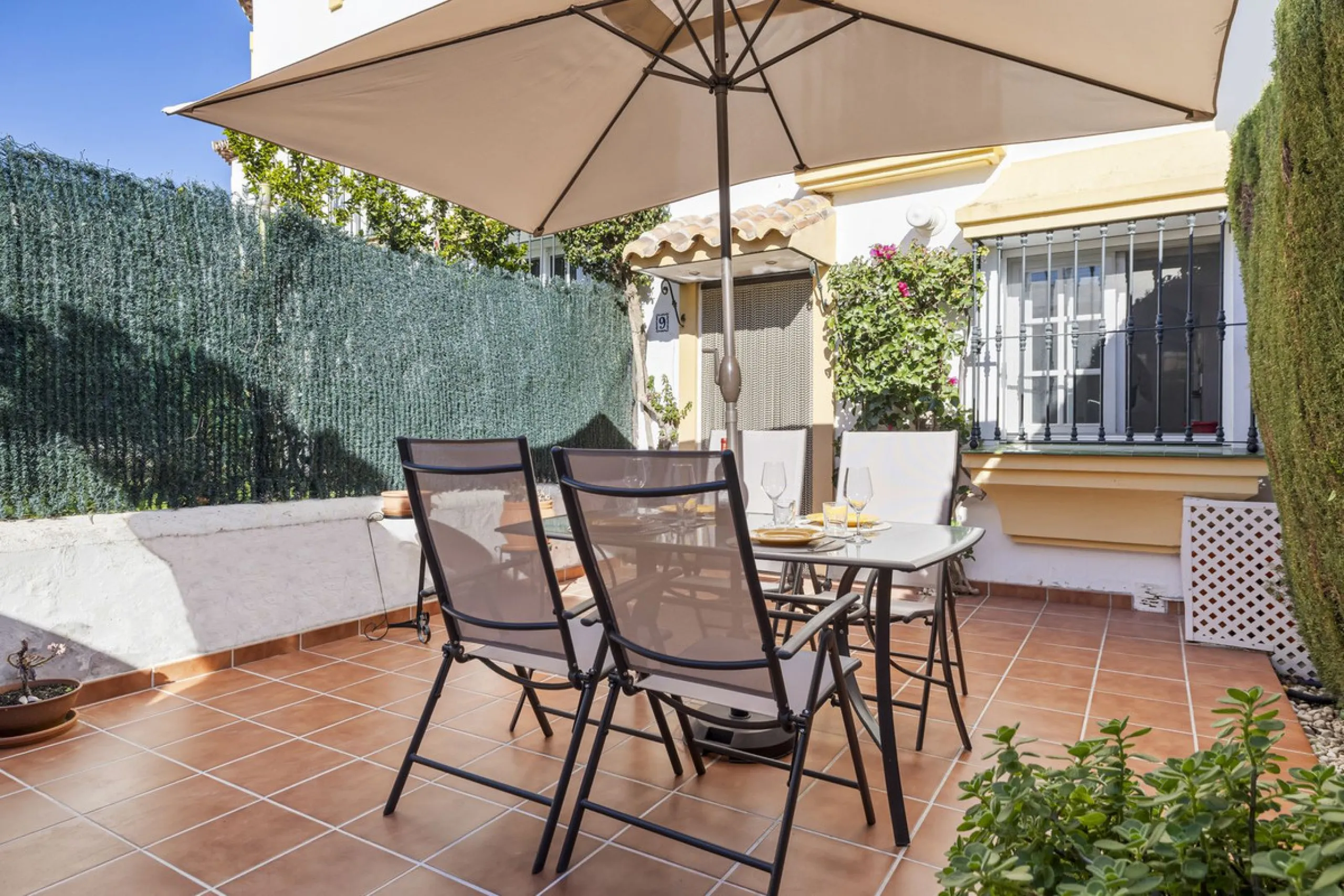 Charming Townhouse with Sea Views in a Popular Urbanisation in Bel Air