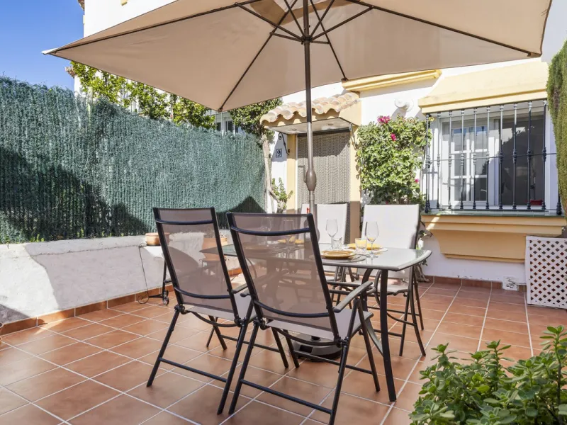 Charming Townhouse with Sea Views in a Popular Urbanisation in Bel Air