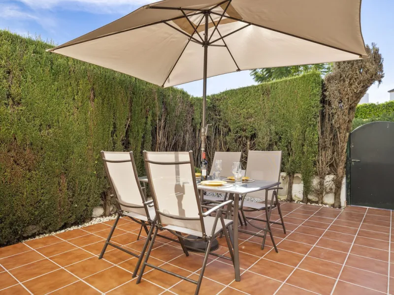 Charming Townhouse with Sea Views in a Popular Urbanisation in Bel Air